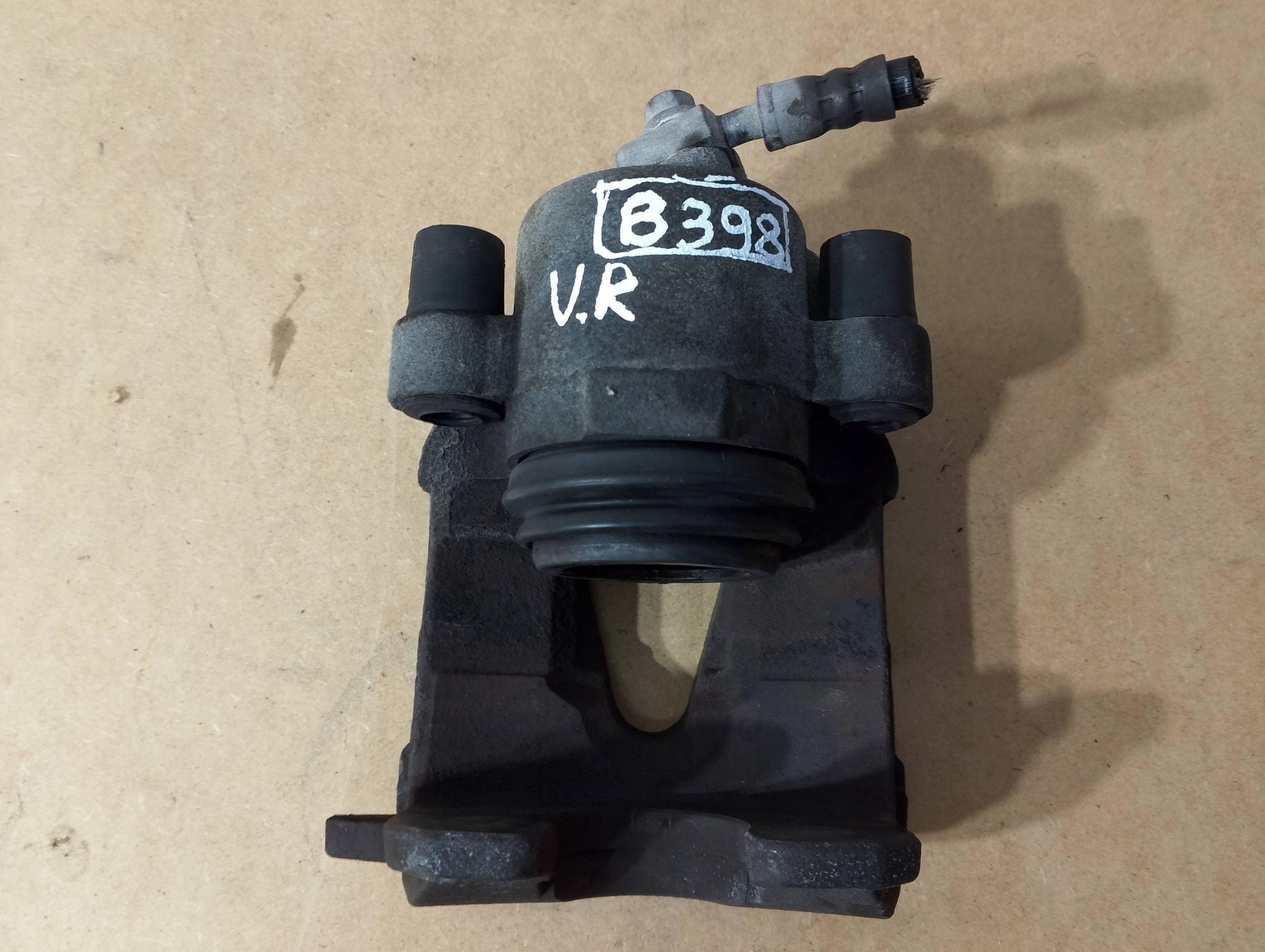 VW POLO VI caliper front right front JARZMO MCW305 (B398) 2022R