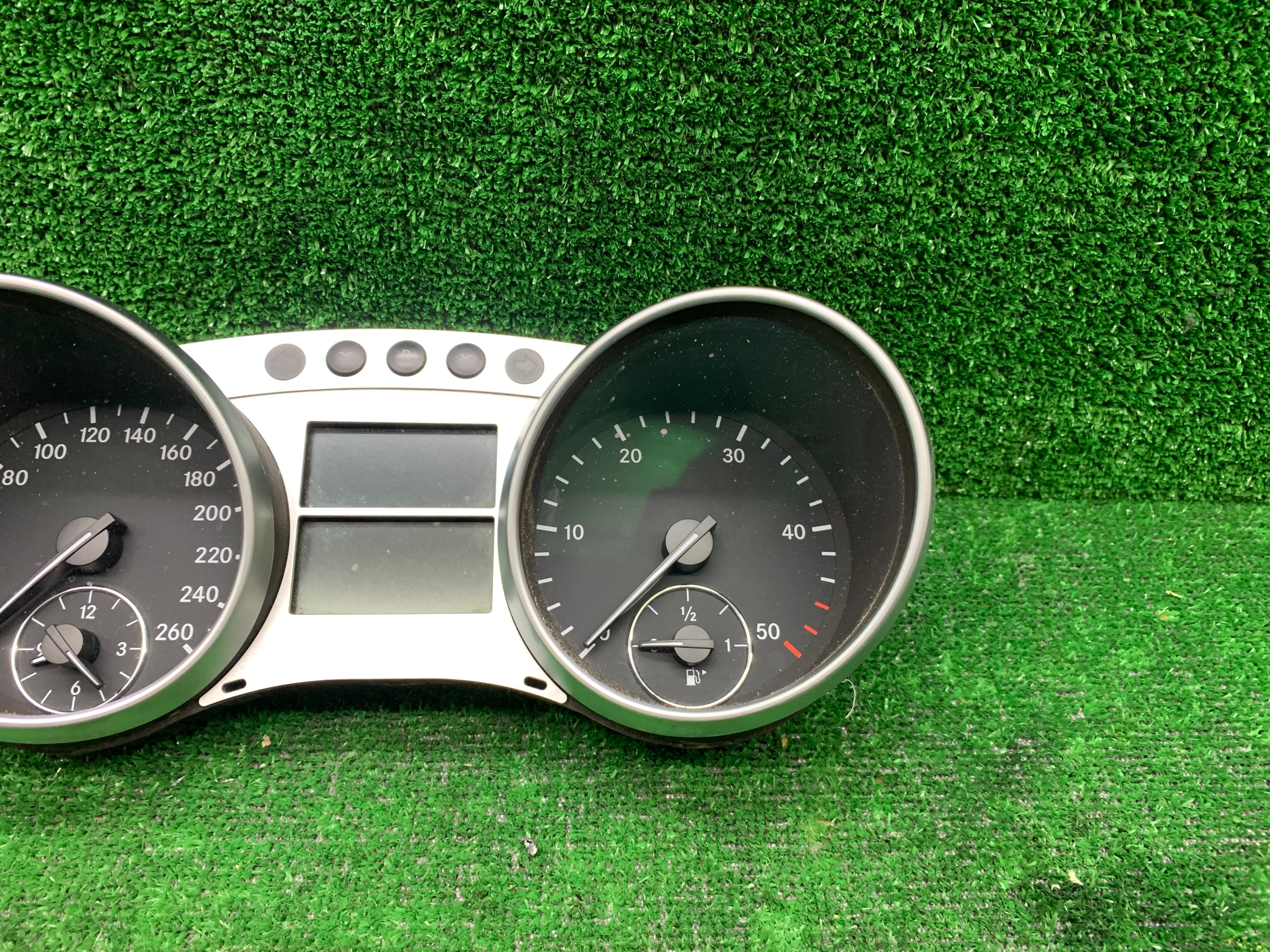 dials clock MERCEDES W251 CDI A2515402648