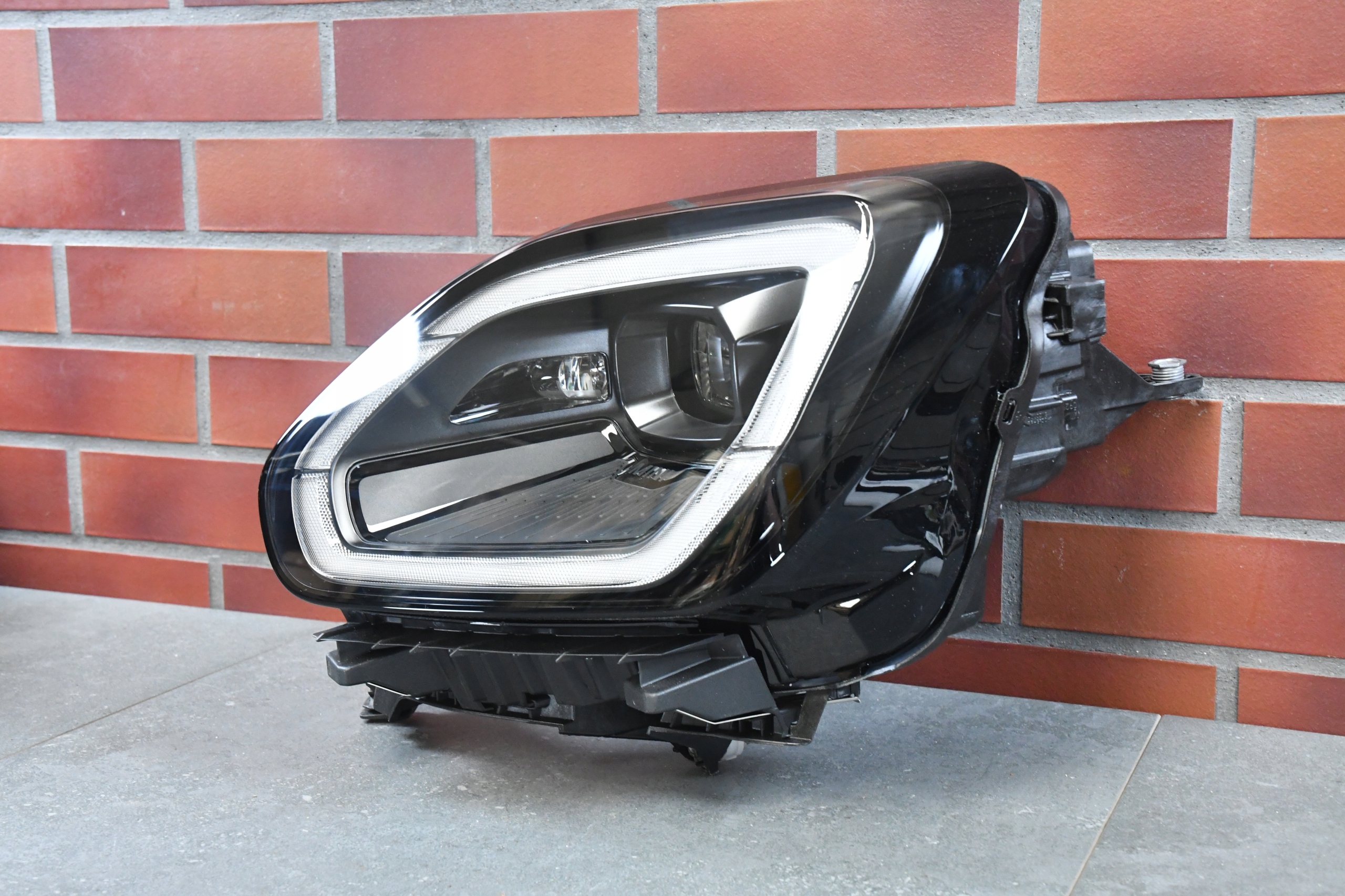 light LED left right MINI COOPER U25 complete 10km RHD