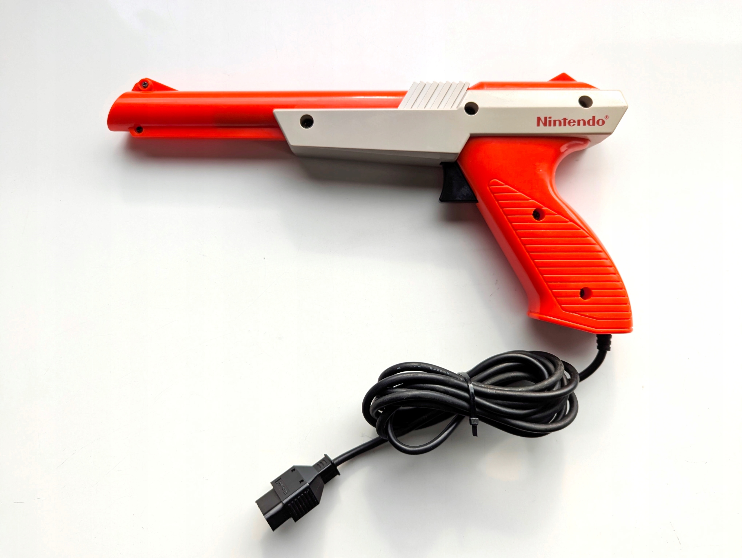 NES ZAPPER - NINNTENDO NES PISTOLET
