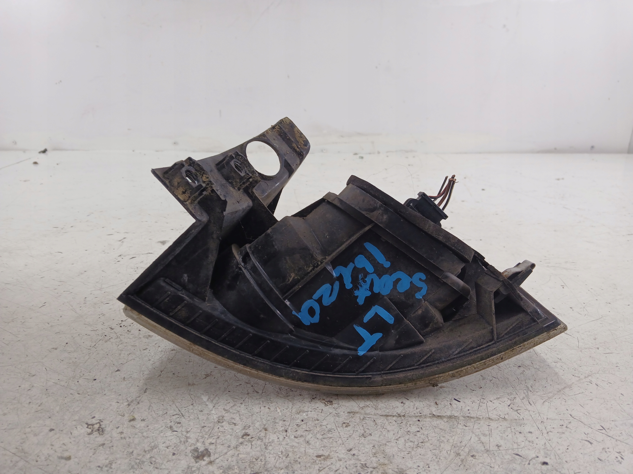 SEAT IBIZA III light housing left rear part