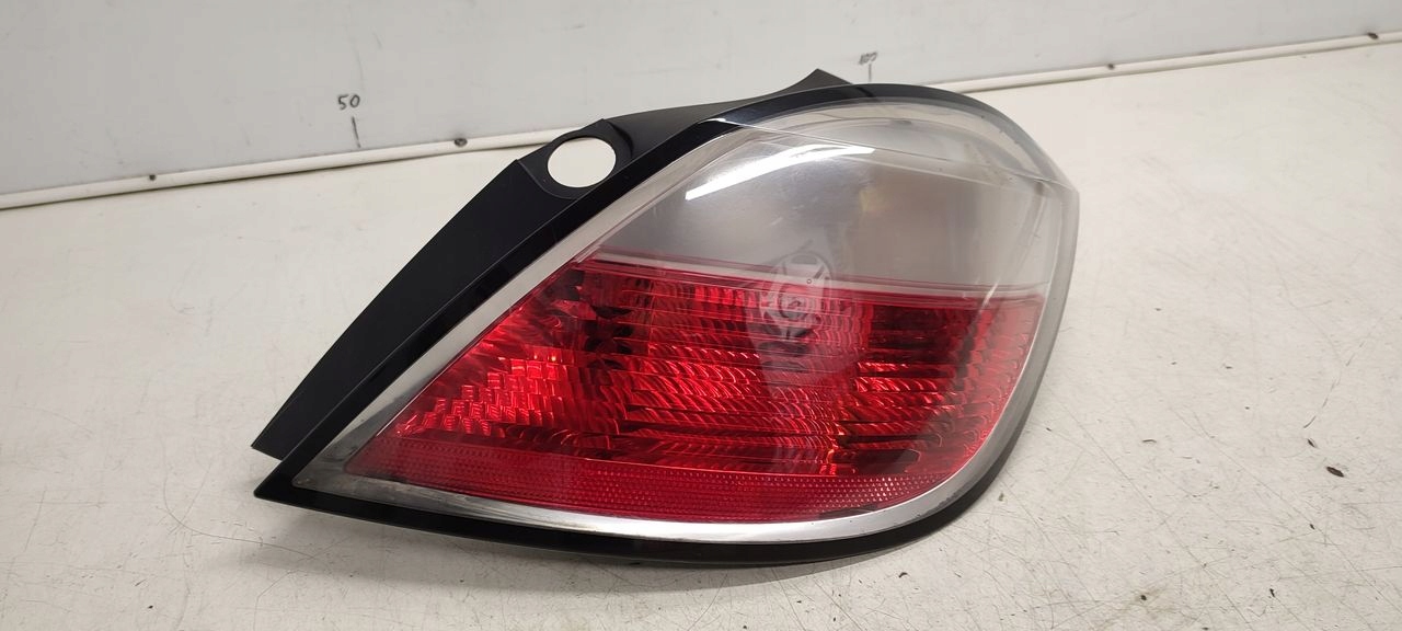 light rear part rear right Opel Astra H