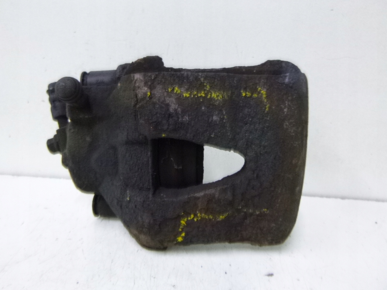 caliper brake front Volkswagen Polo 9N 1.2 03r.