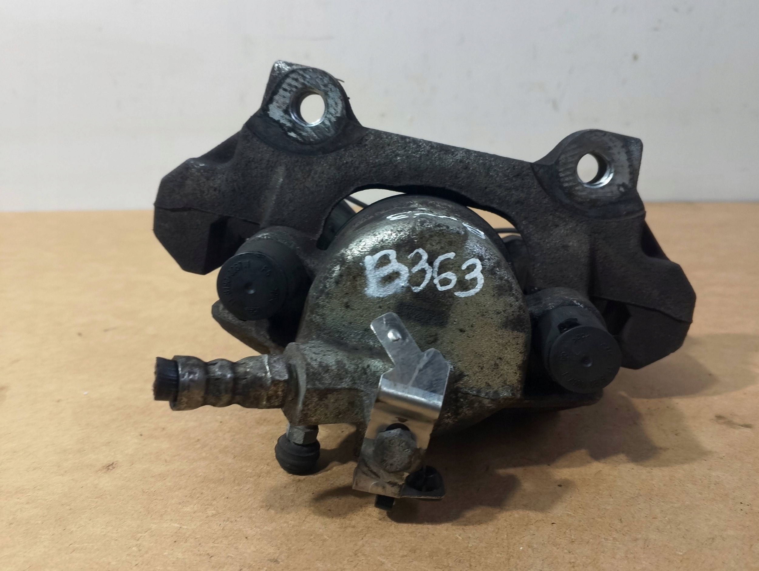 Fiat Panda III caliper brake front right FN5412 (B363)