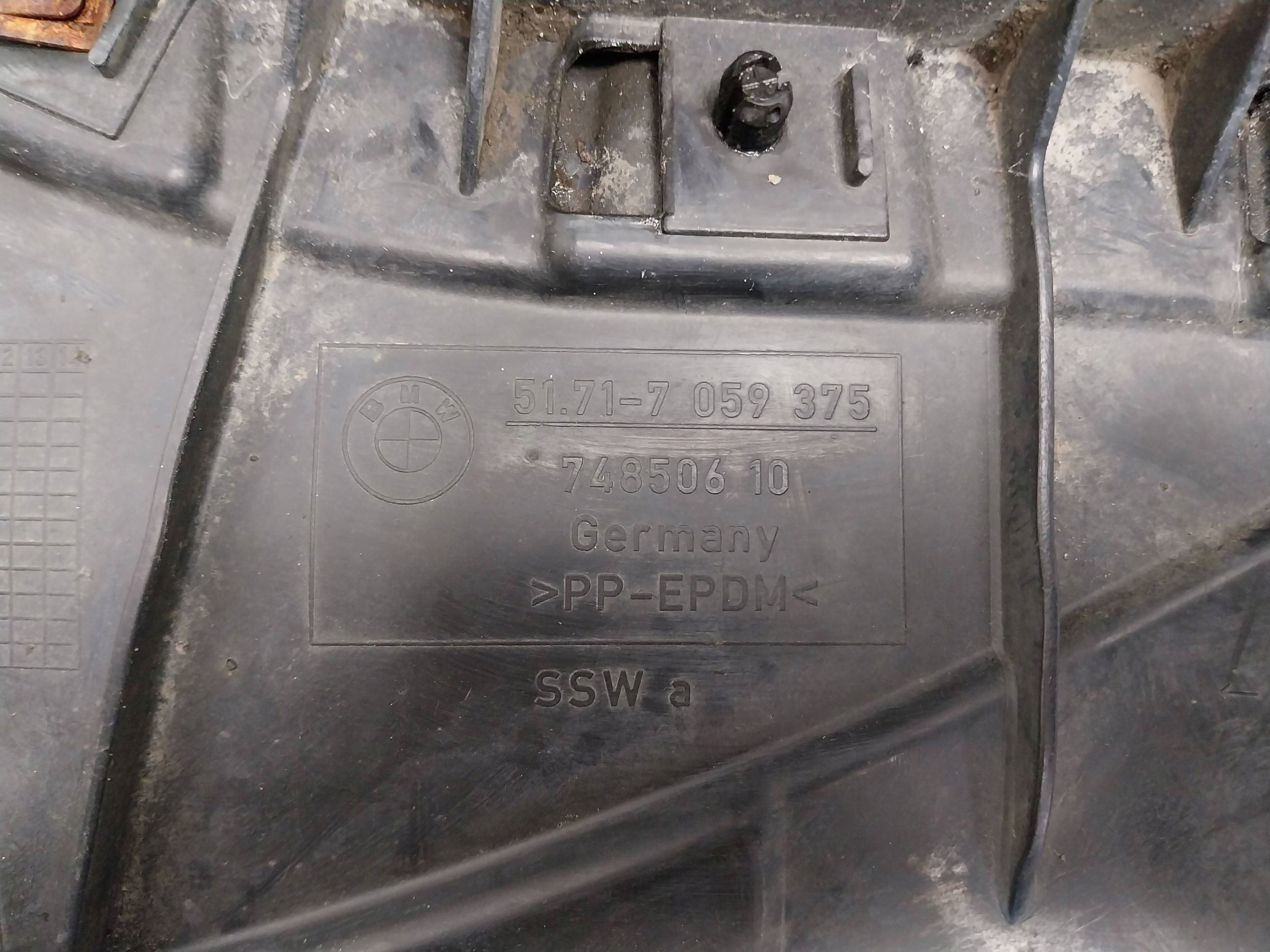 podblatník levé předek 7059375 BMW 1 E81 E87