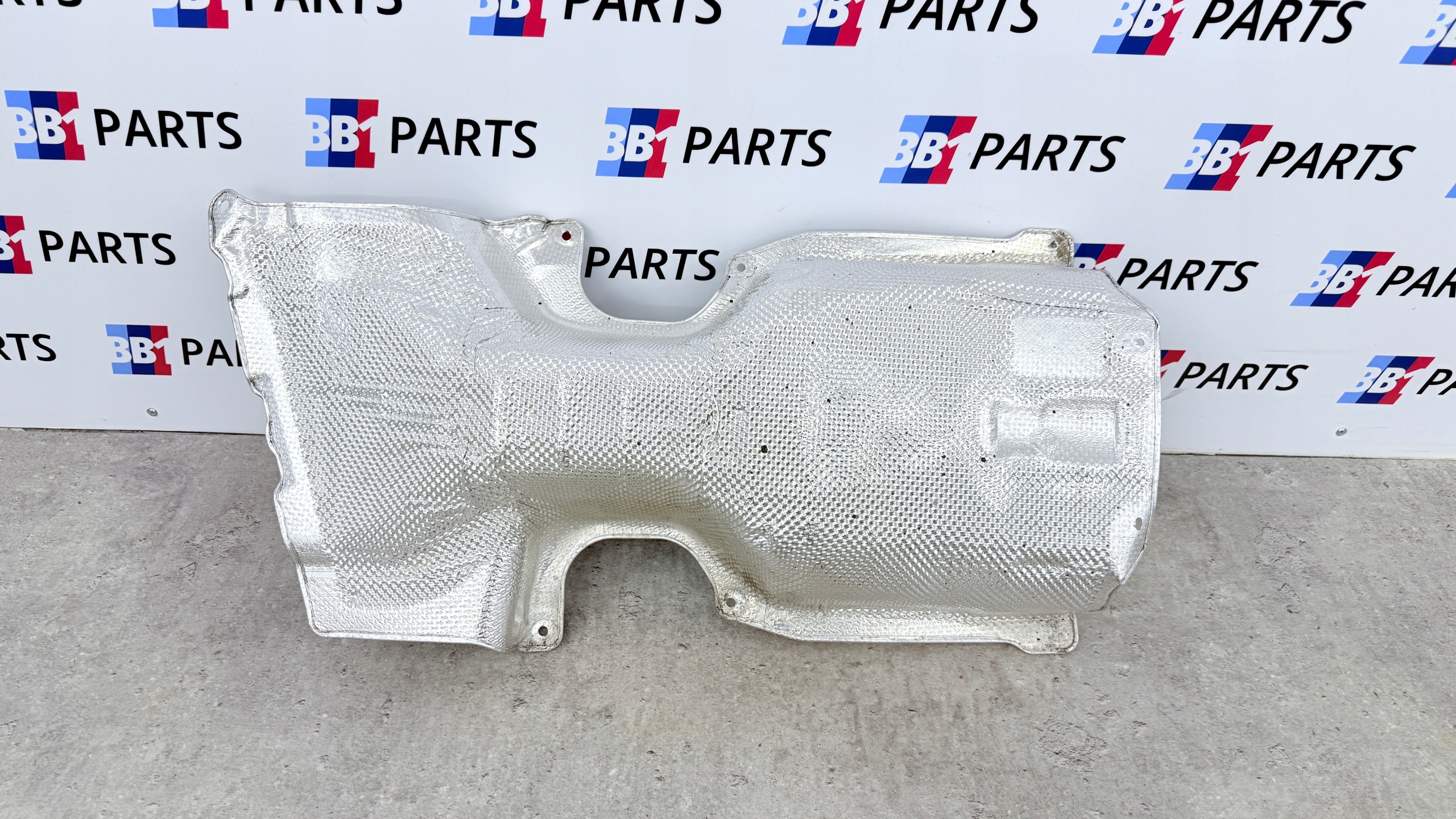 BMW G05 X5 Blende Abdeckung TERMICZNA TUNELU 45E 7424929