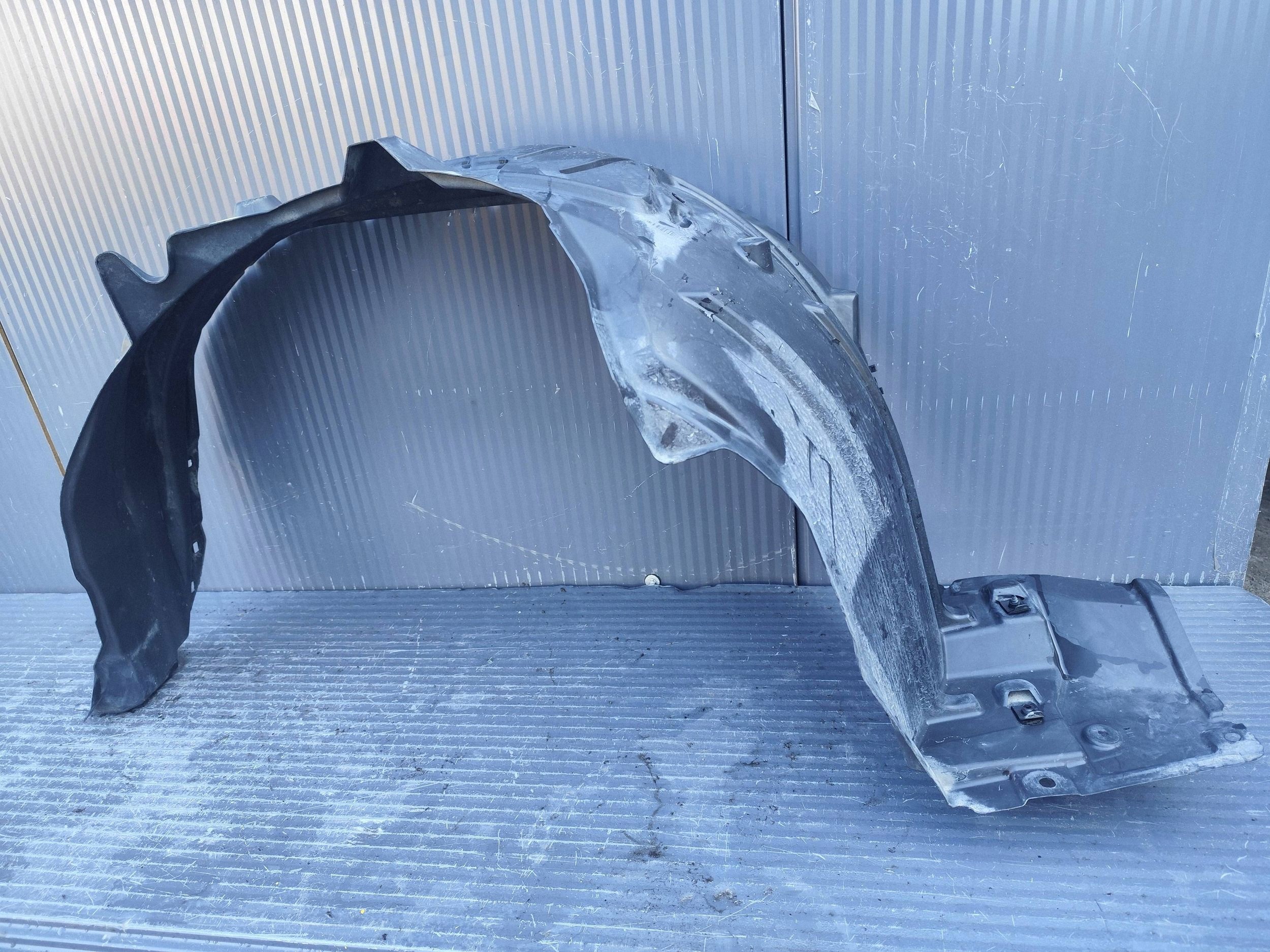 TOYOTA YARIS CROSS mudguard front left 538760D421