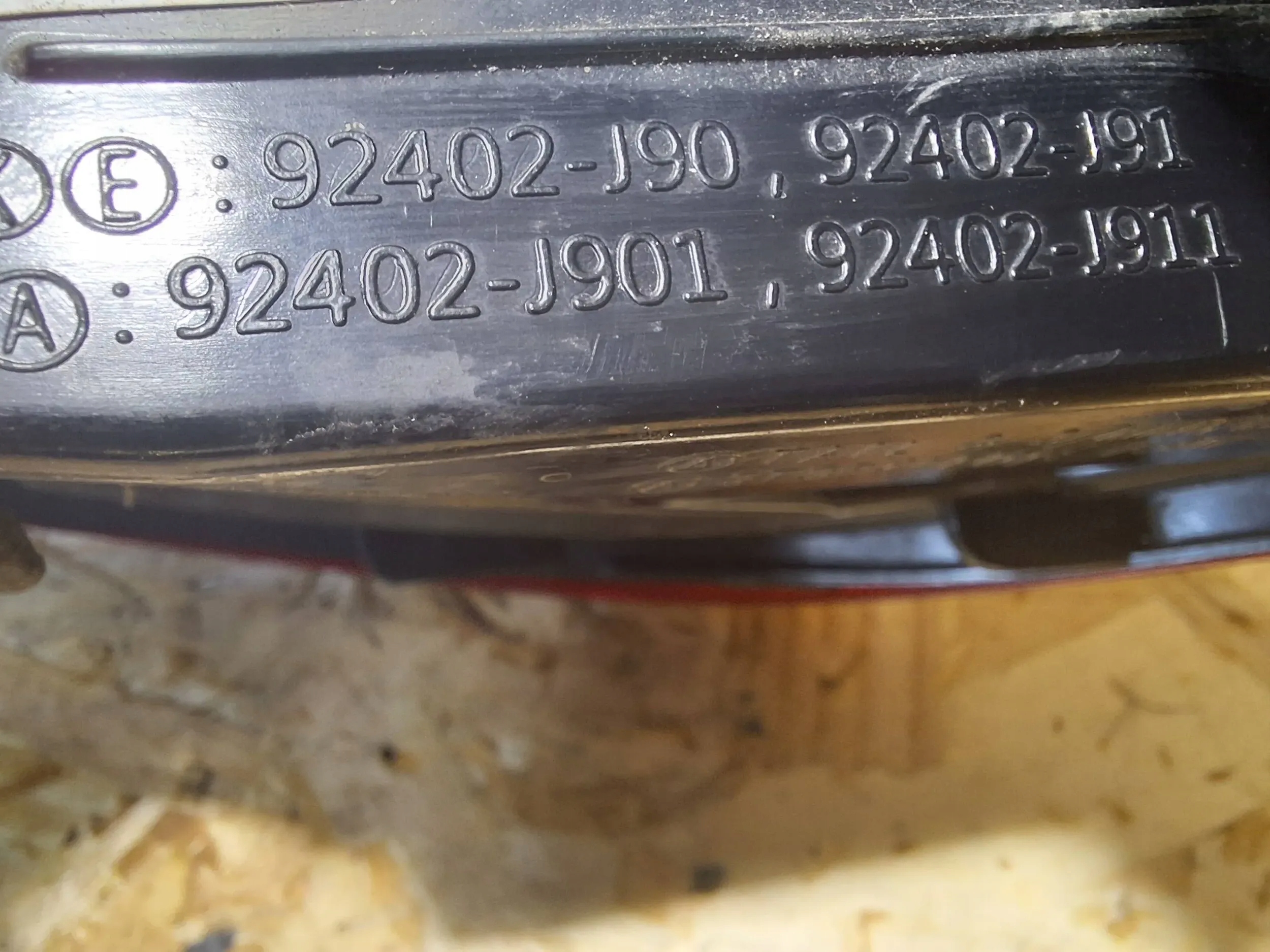 light rear part right 92402-J90 Hyundai Kona 17