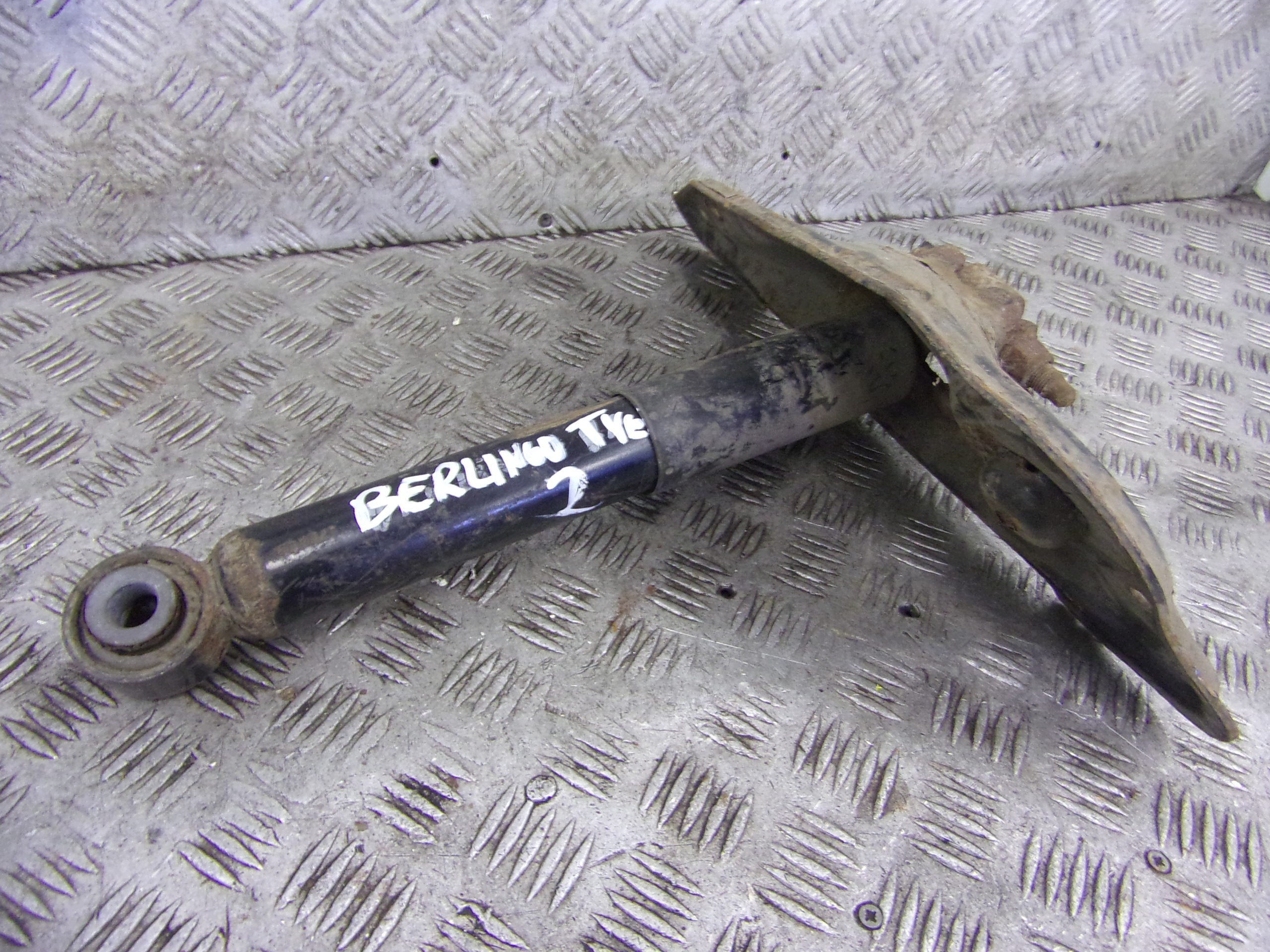 Stoßdämpfer heck hinten CITROEN BERLINGO 2 9684061680