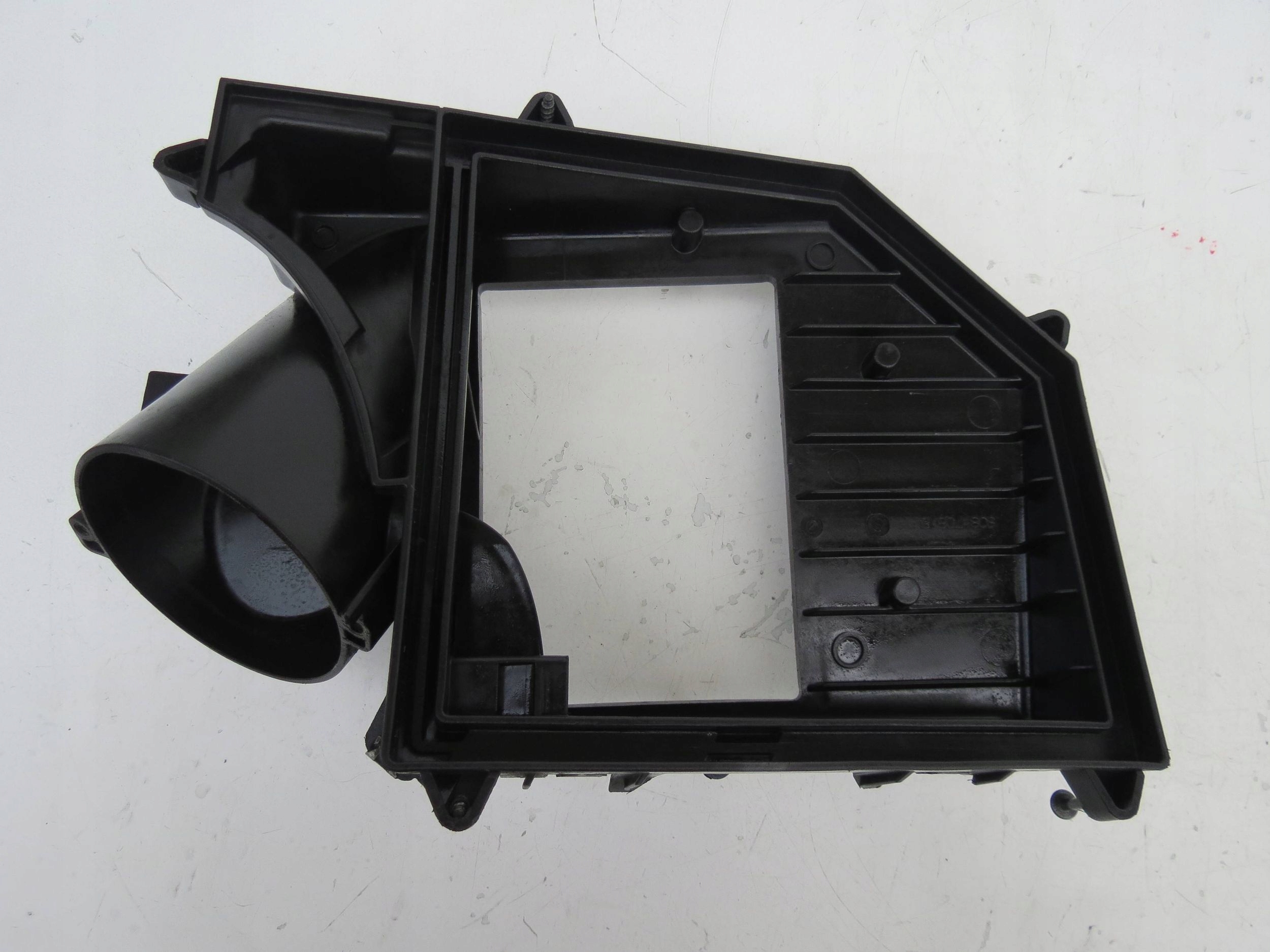 Gehäuse filter luft VOLVO XC70 II AWD 2.4D 185KM 2000-2007r 8087066