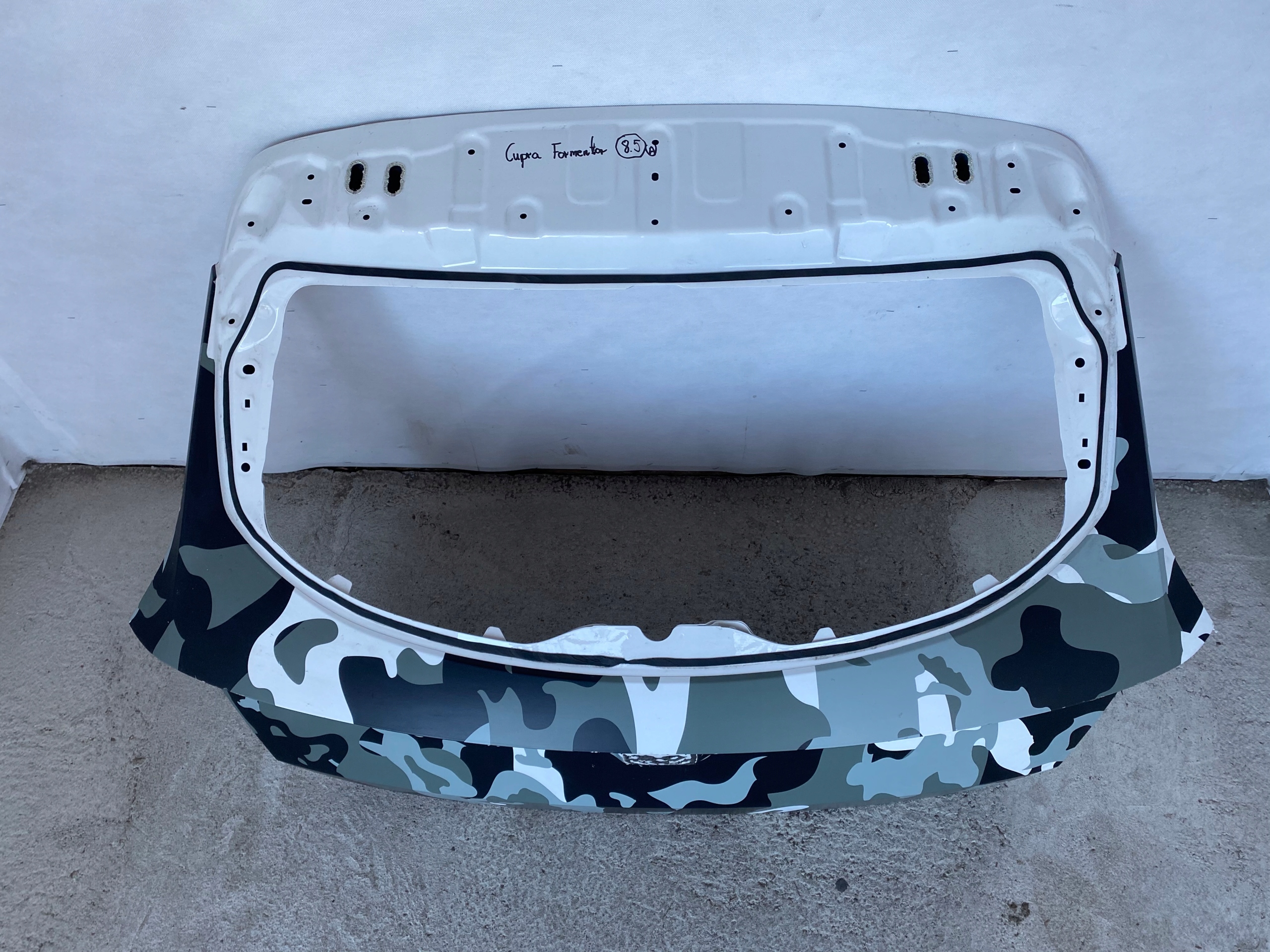 CUPRA FORMENTOR KLAPA BAGAŻNIKA TYŁ POZNAŃ Producent części SEAT OE