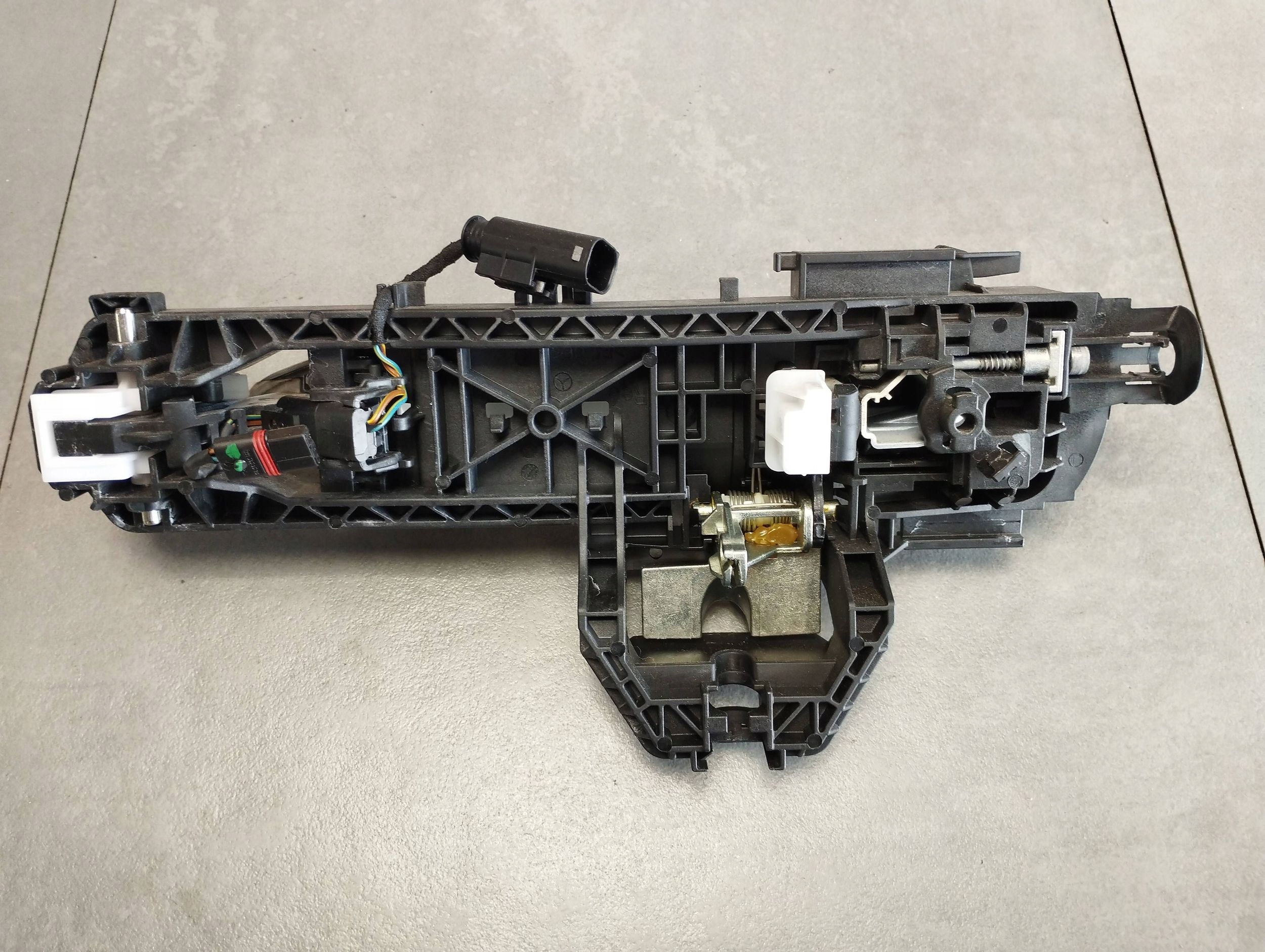 Mercedes-Benz GLE W166 handle right rear part 799 A2047602434