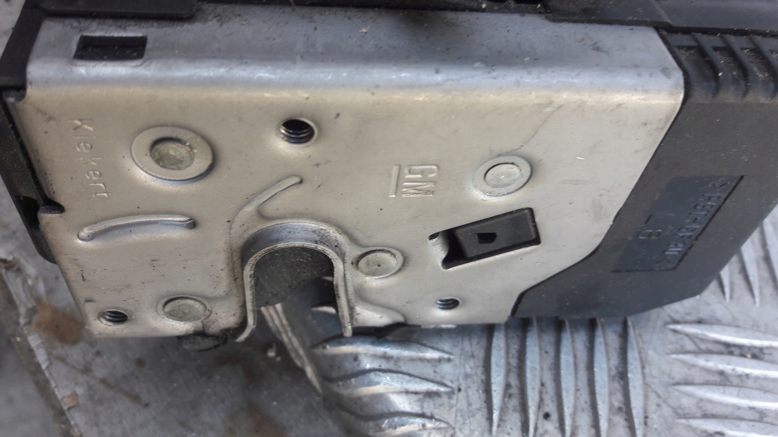 OPEL ASTRA ZAFIRA lock left front 24444015 EX