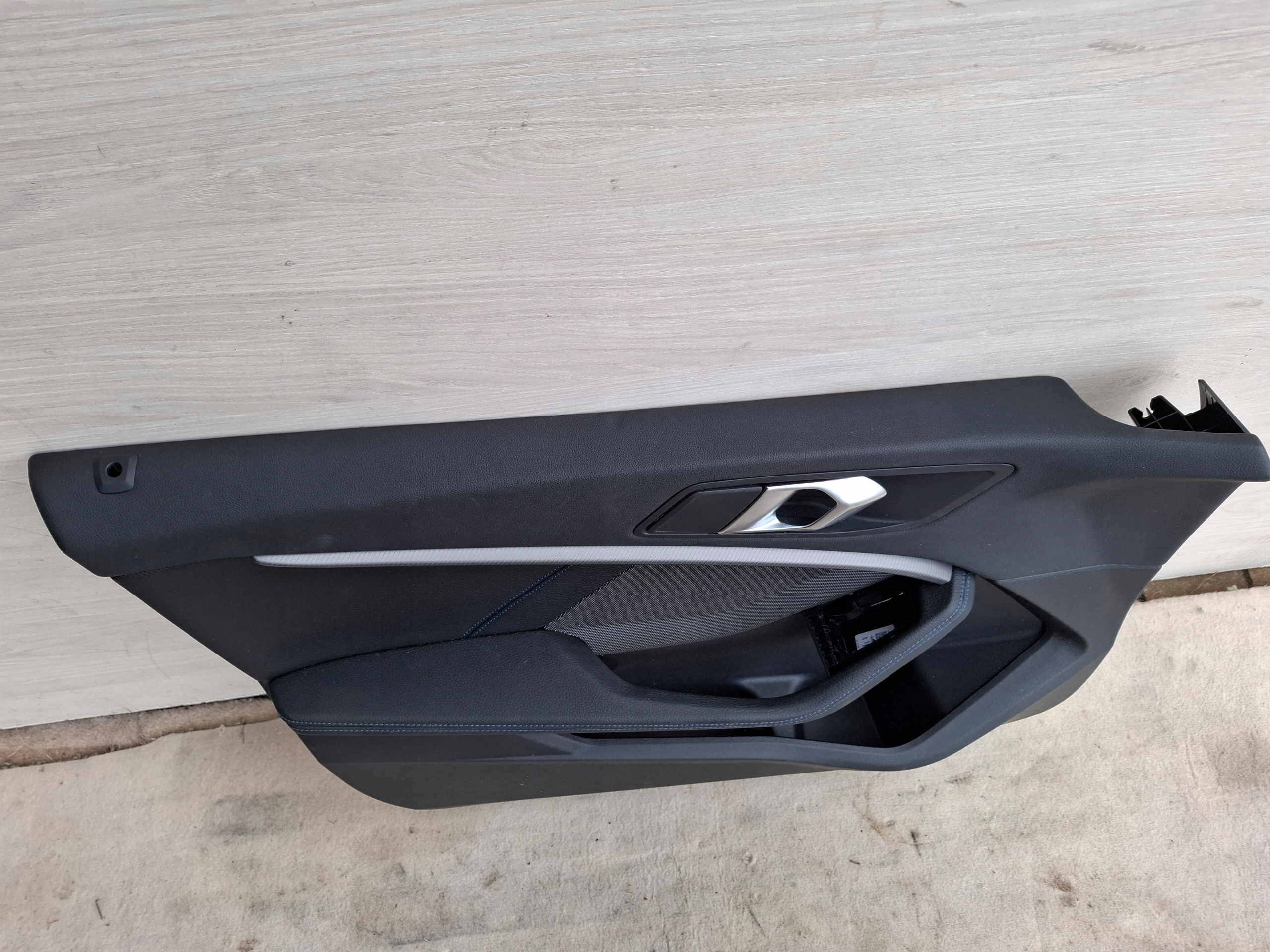 upholstery side door left front BMW F44