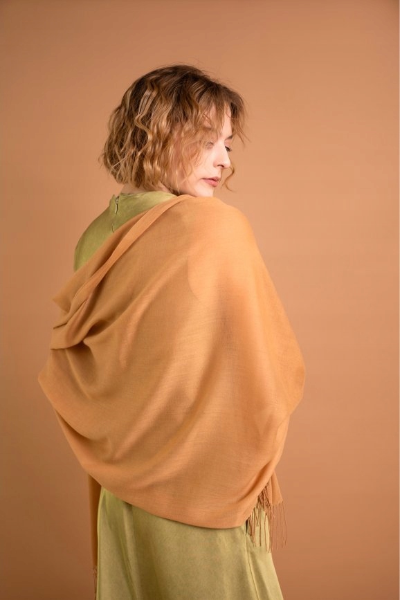 Vékony női sál Samadi - elegáns ruhához, sötét bézs Szín rózsaszín