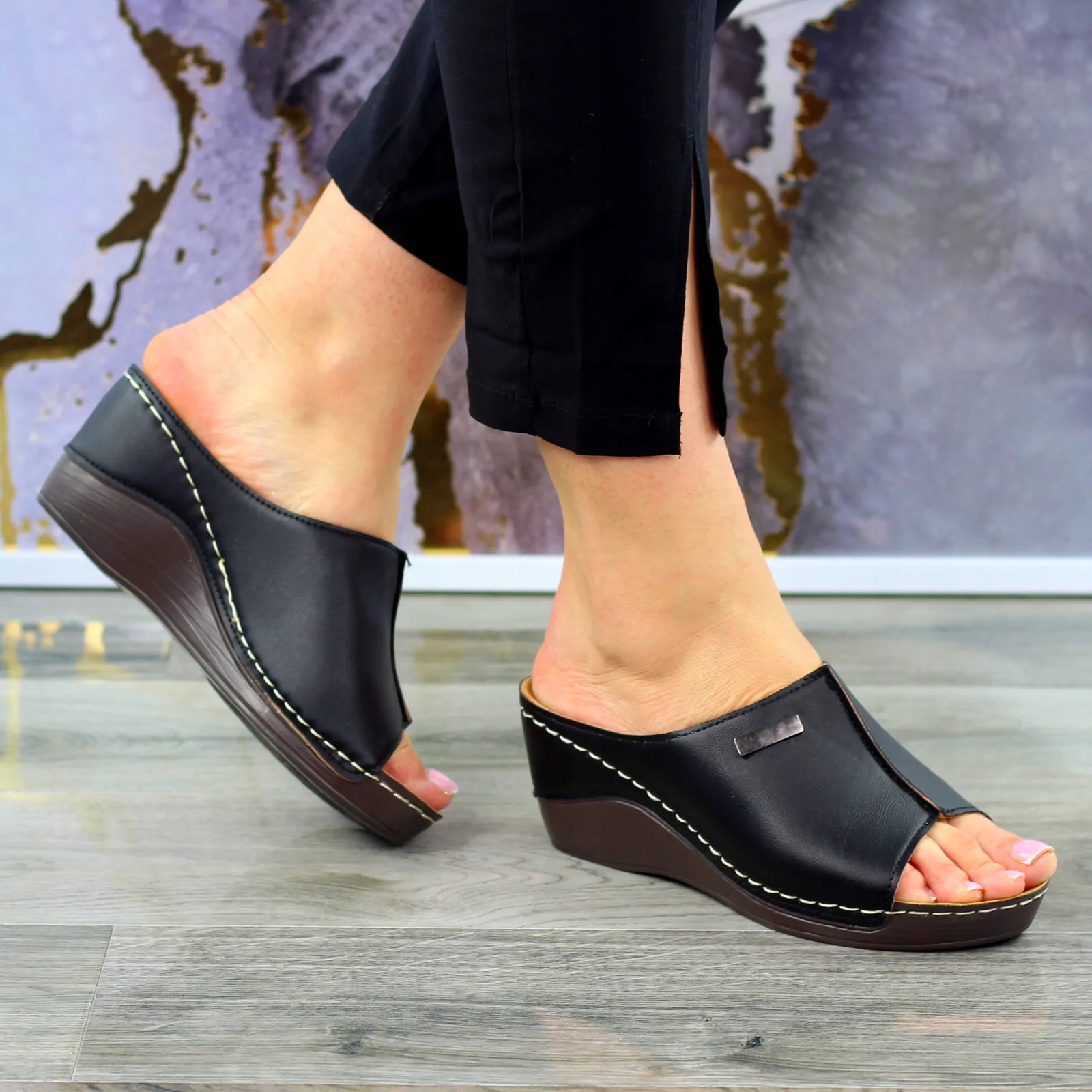 CZARNE KLAPKI DAMSKIE BUTY PROFILOWANE KOTURNIE 1 Kod producenta zde989