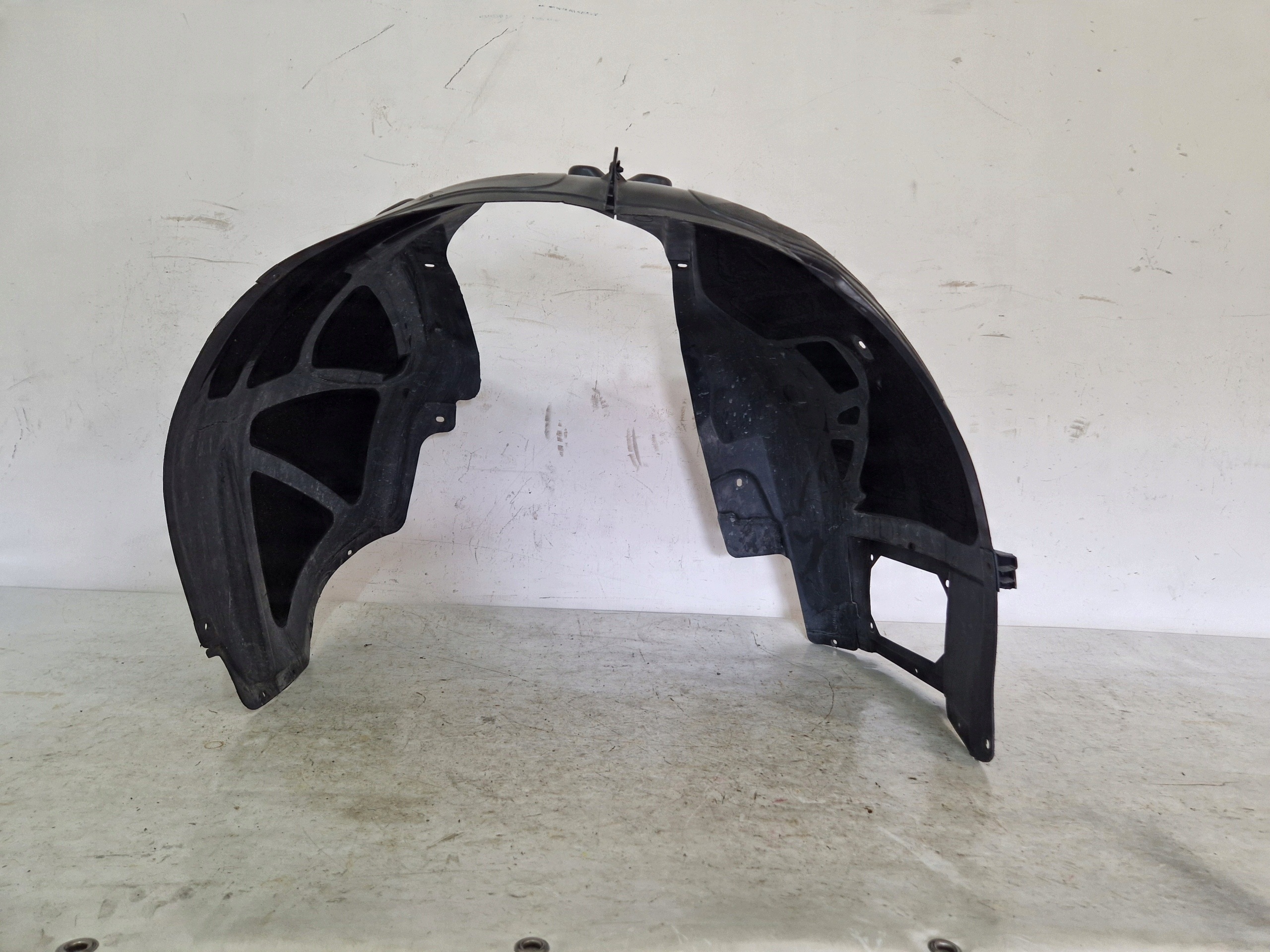 DODGE CHARGER 15- mudguard front right right front SRT HELLCAT 68223872AH