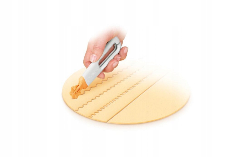 RADEŁKO Z 4 WYMIENNYMI KÓŁKAMI WZORAMI TESCOMA Marka Tescoma