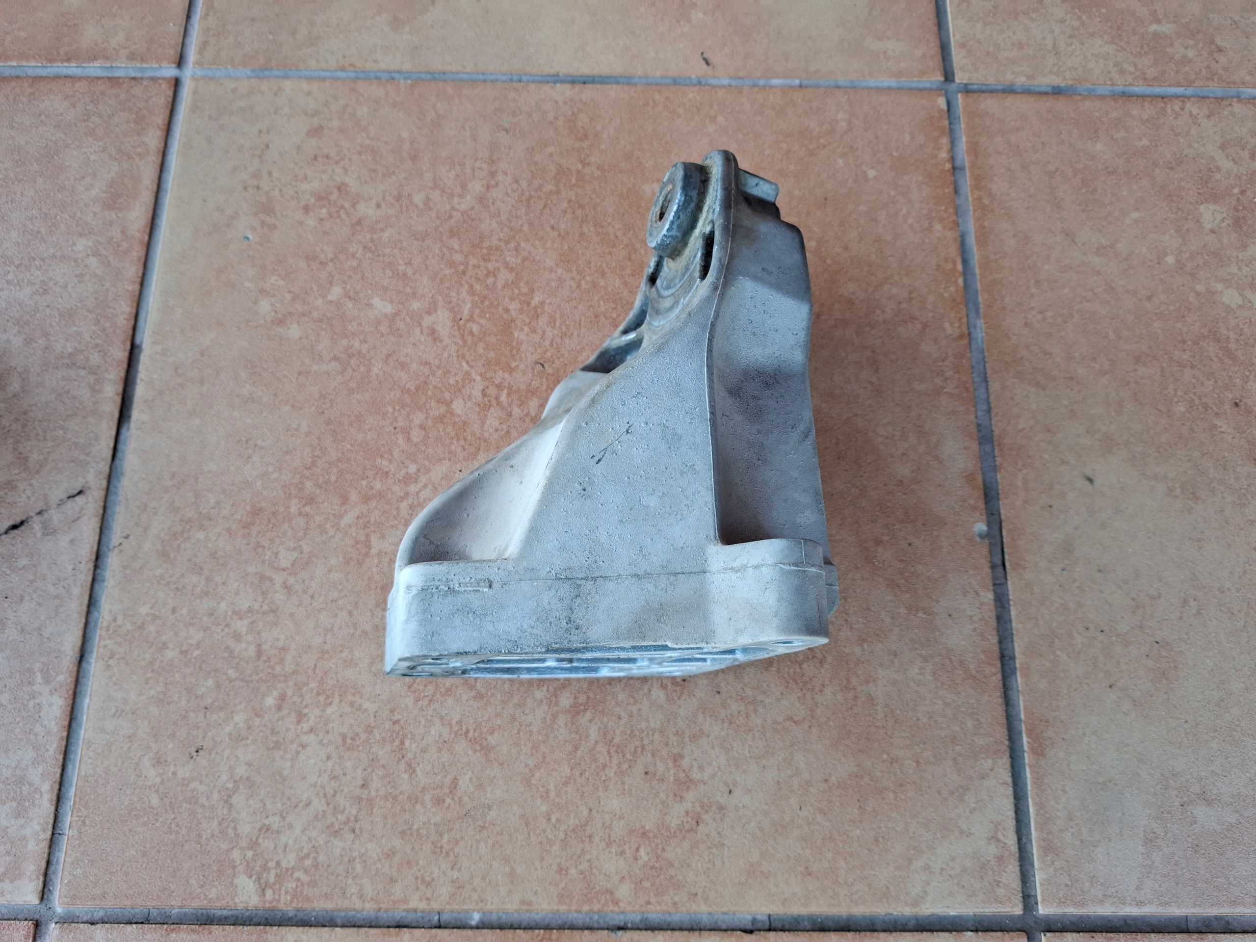 Supporto MERCEDES W204 3,0 CDI 4 MATIC