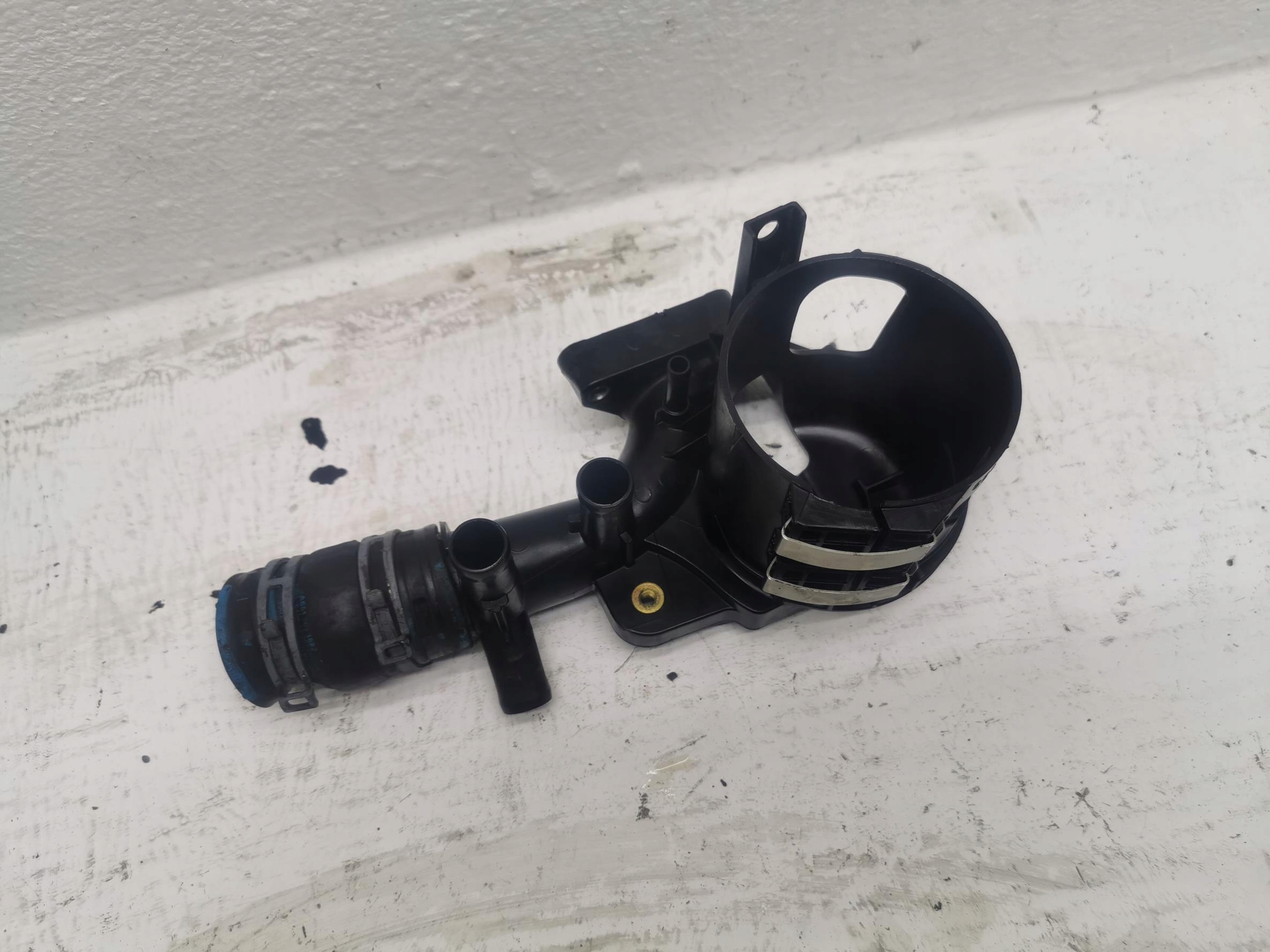 Gehäuse filter des Kraftstoffsbehälters MERCEDES E-KLASA W212 2.2CDI
