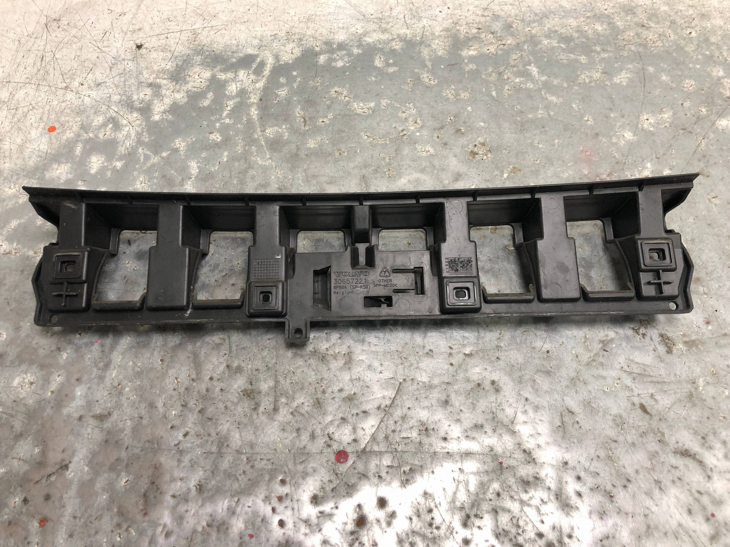 bumper bracket rear part VOLVO C30 LIFT 30657221