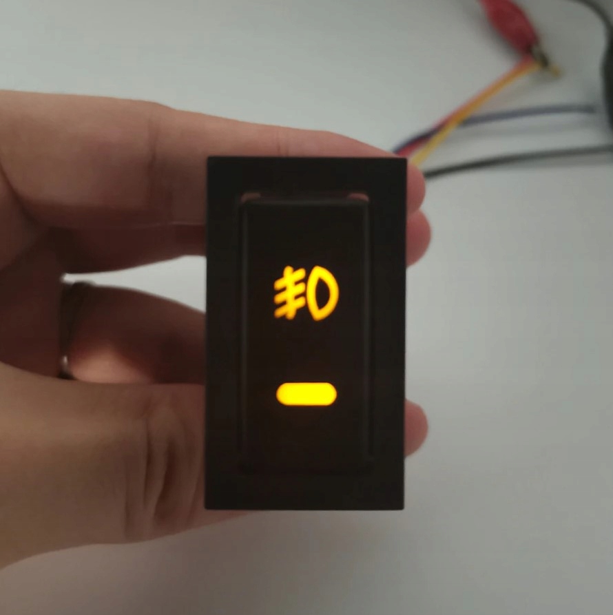 WŁĄCZNIK ŚWIATEŁ PRZECIWMGIELNYCH Z KABLEM TOY5 Producent części Inny