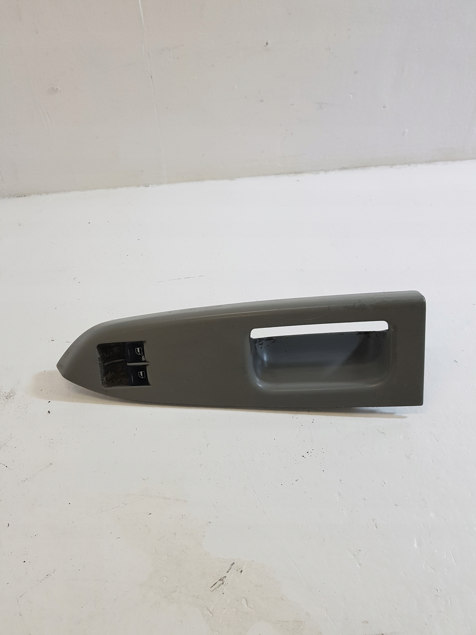 control panel of the window driver´s TOURAN 1 1K1820015