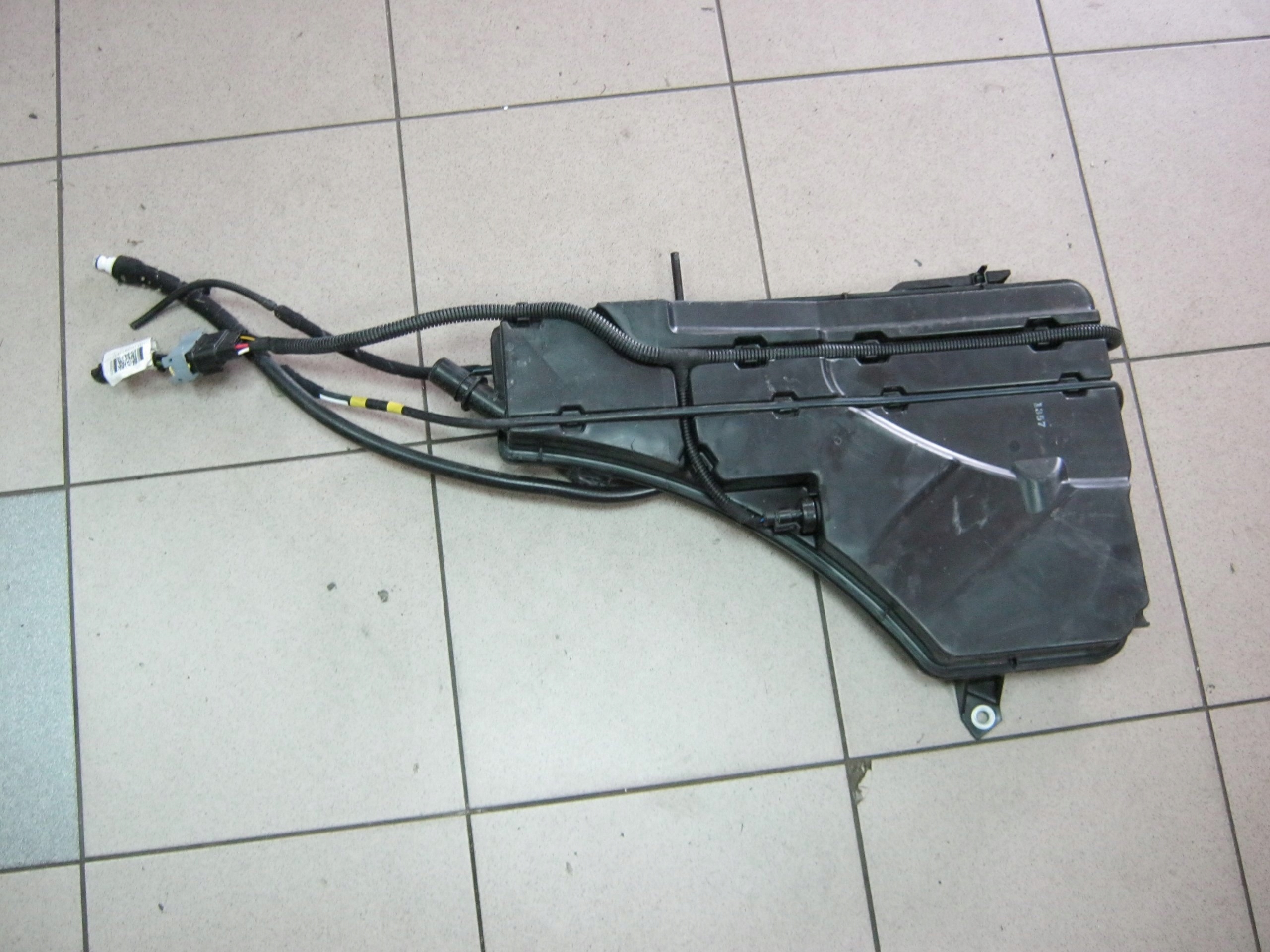 washer fluid tank Alfa Romeo Stelvio xenon