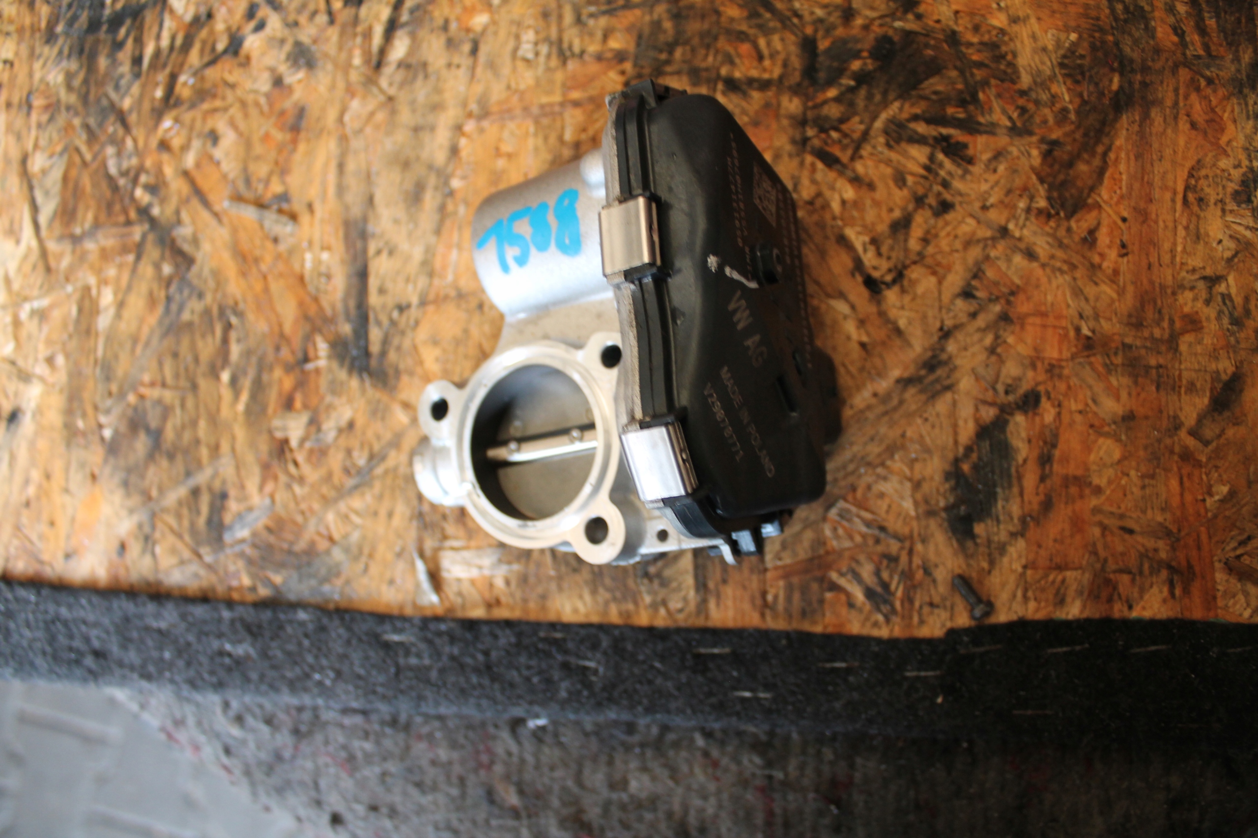 1588. egr selep AUDI 059131477M