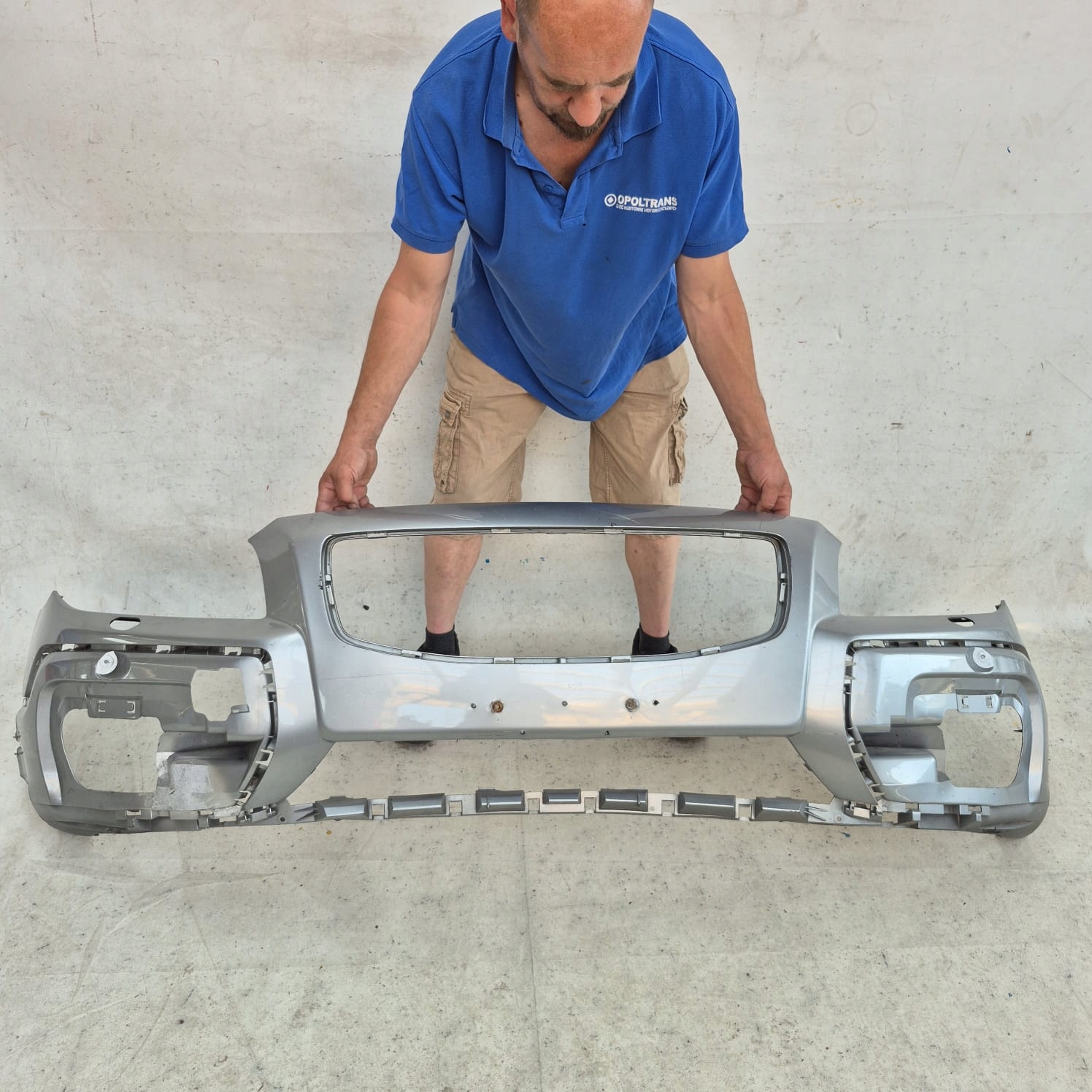 VOLVO XC70 II 2 07- bumper front front washer
