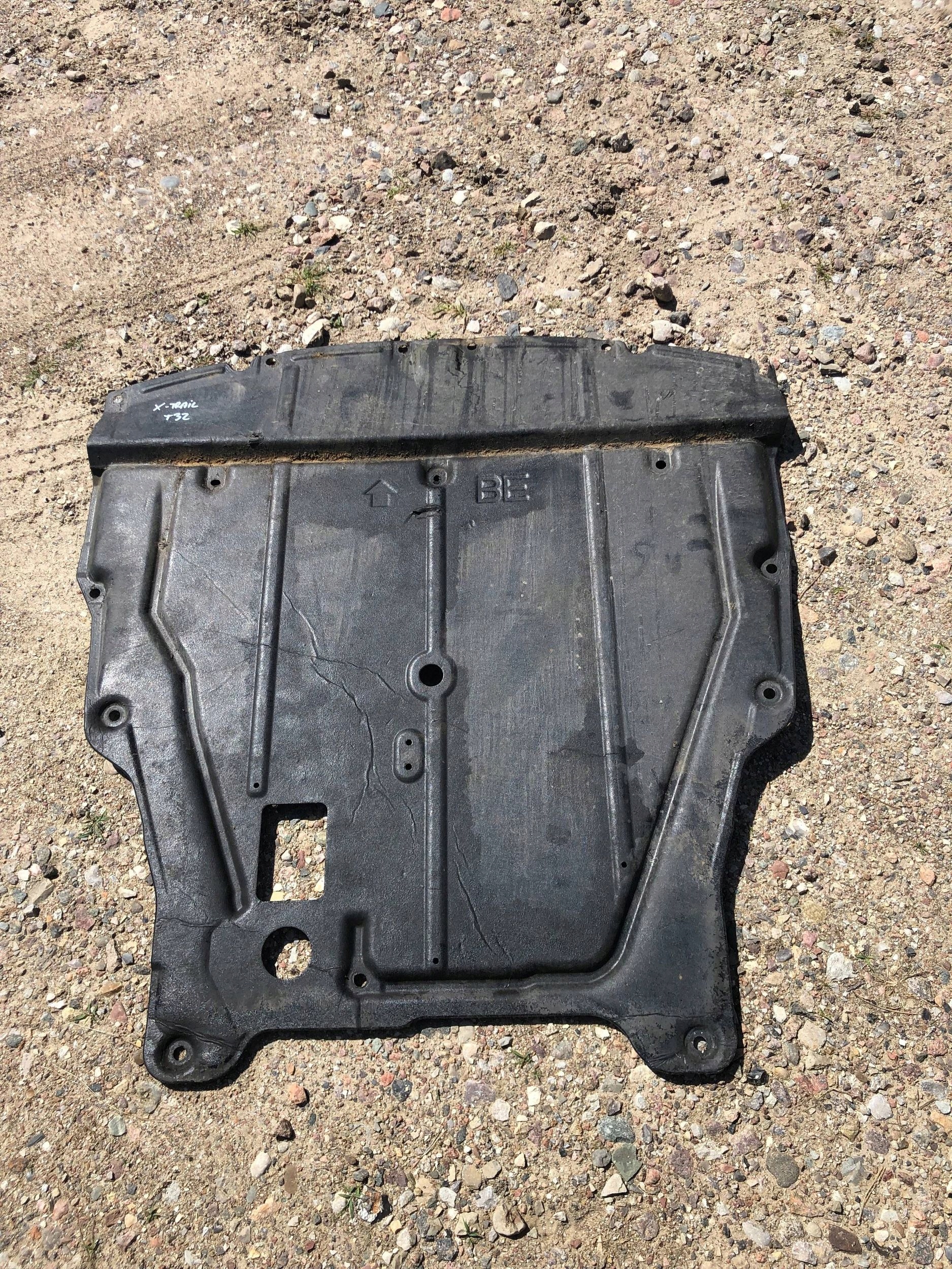 NISSAN X-TRAIL T32 cover cover lower below engine