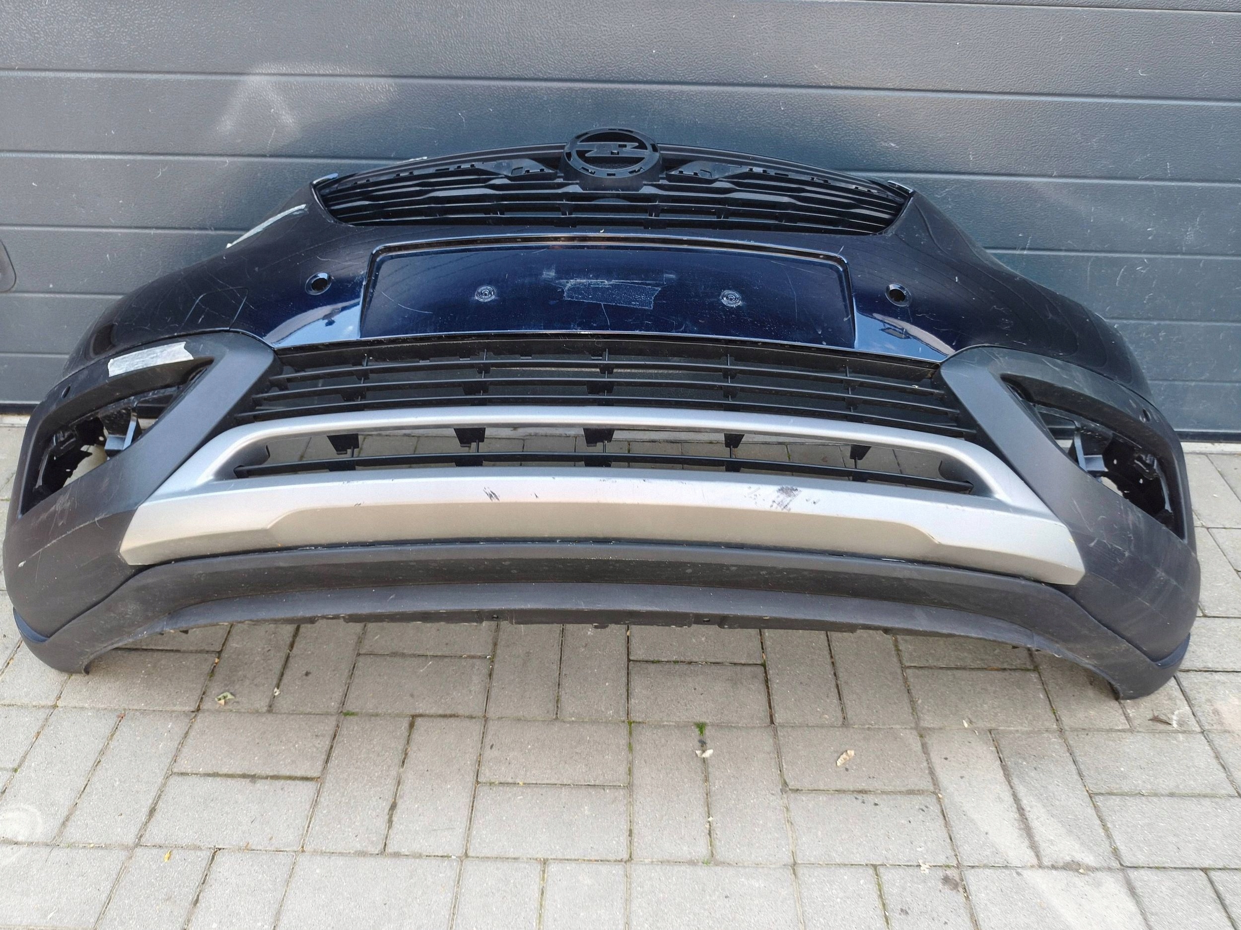 Opel Crossland X 17- bumper front front