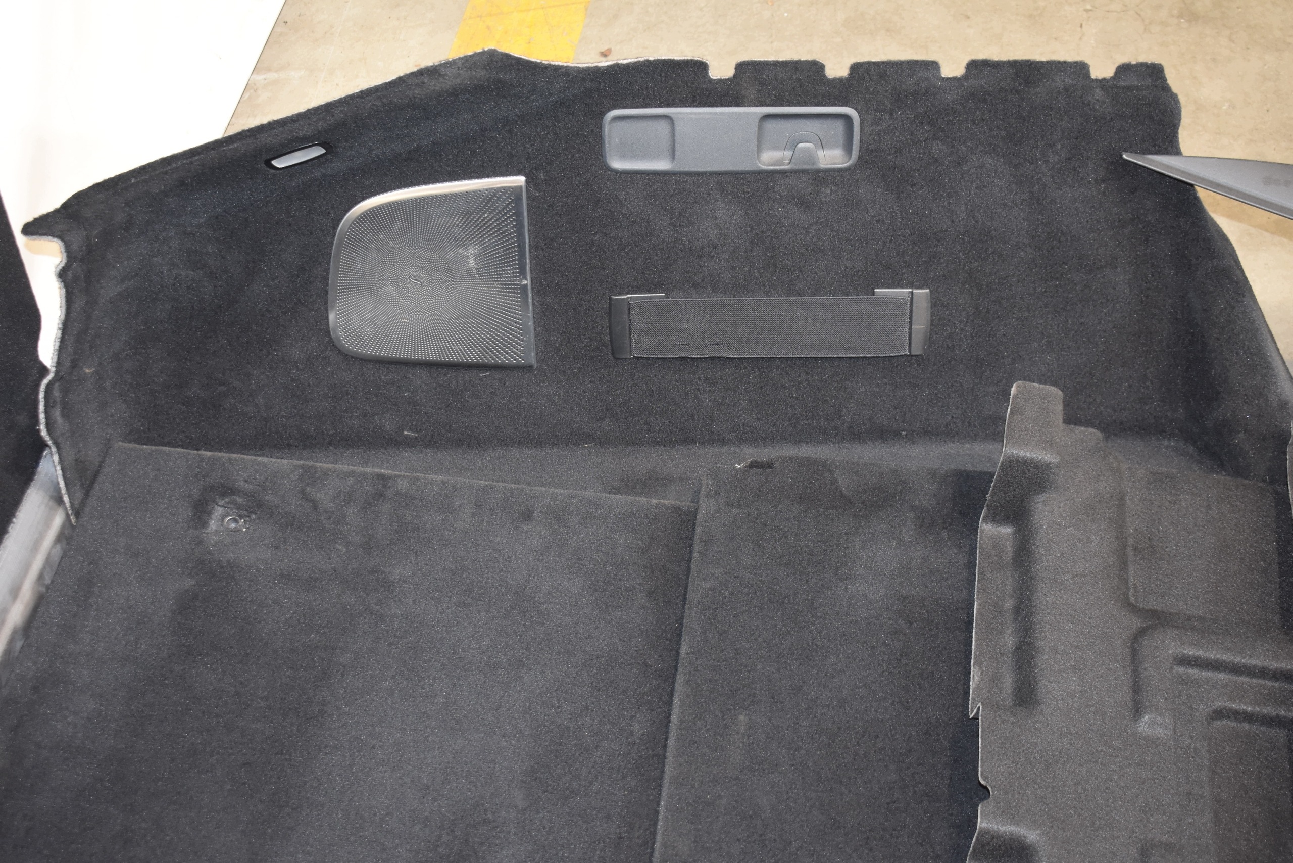 perfect condition boot upholstery KPL. MERCEDES GT X290 1