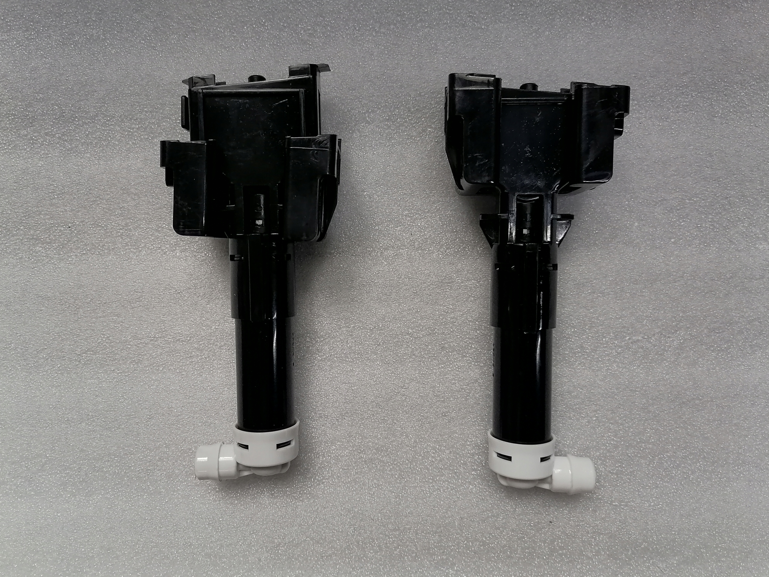 85207-42040 - Шайба лампы фары правая Rav 4 III 09-12