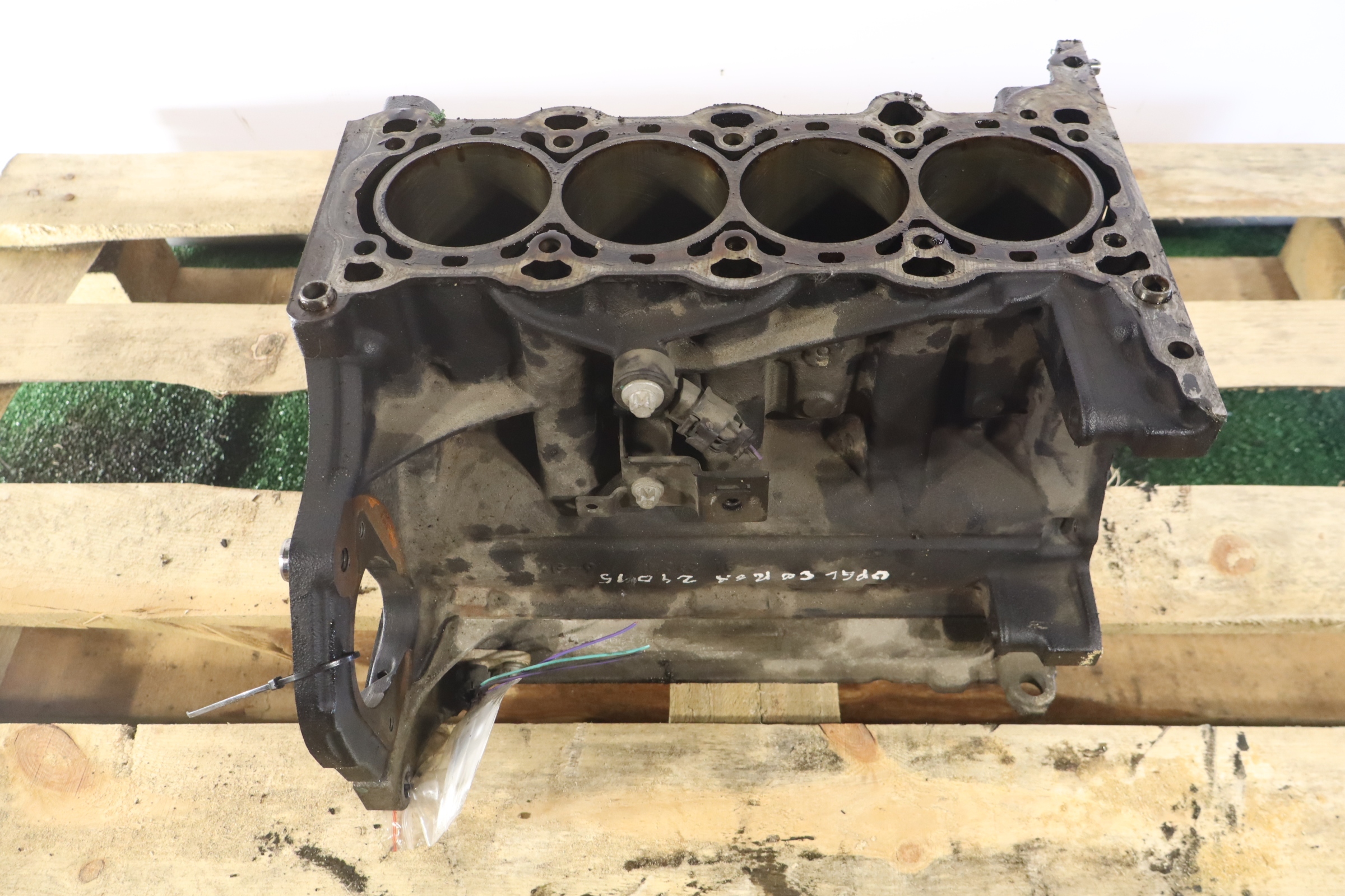 BLOK SILNIKA OPEL CORSA E 1.4 Stan opakowania zastępcze