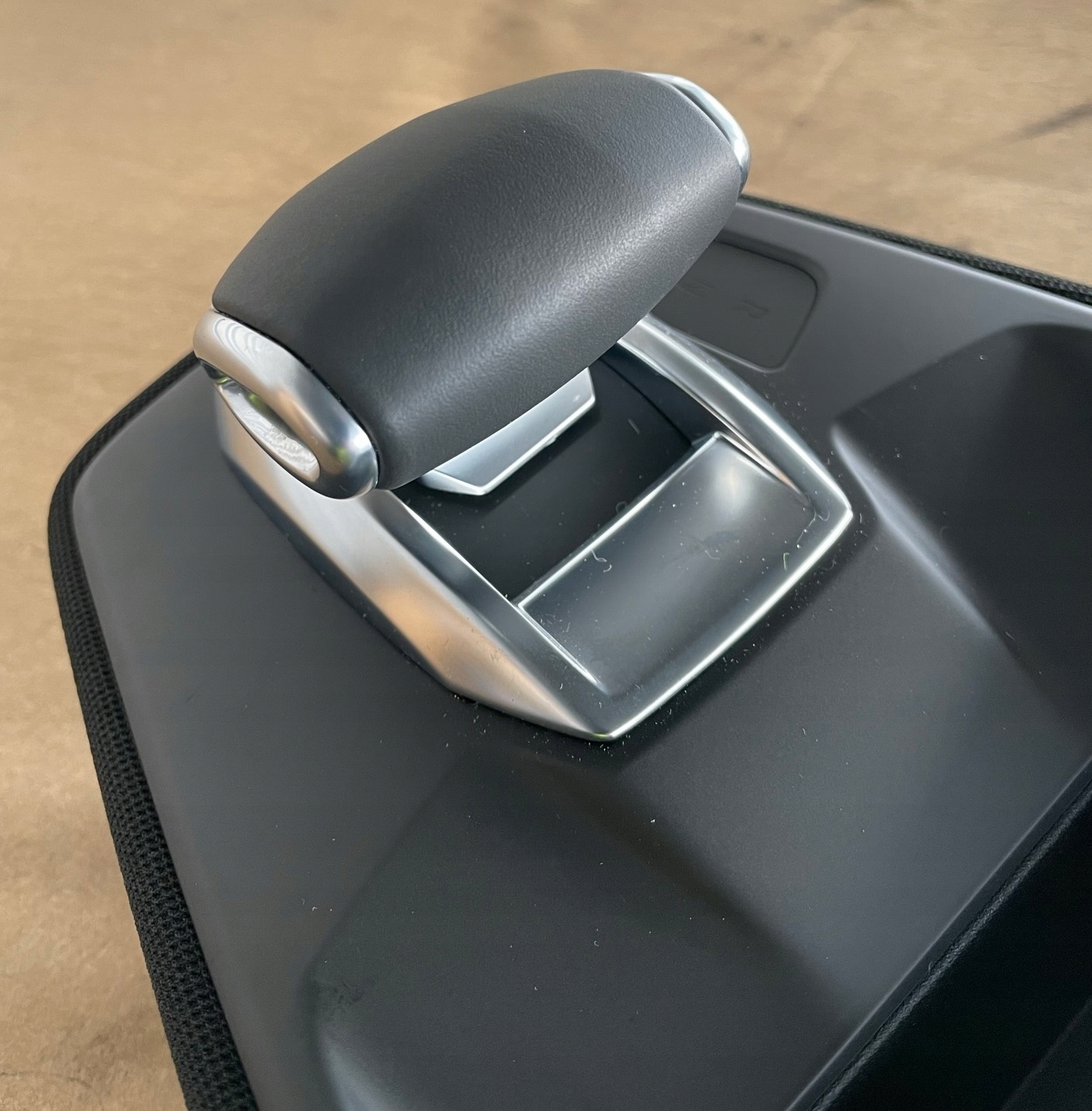 RENAULT ZOE II GEAR LEVER TRIM