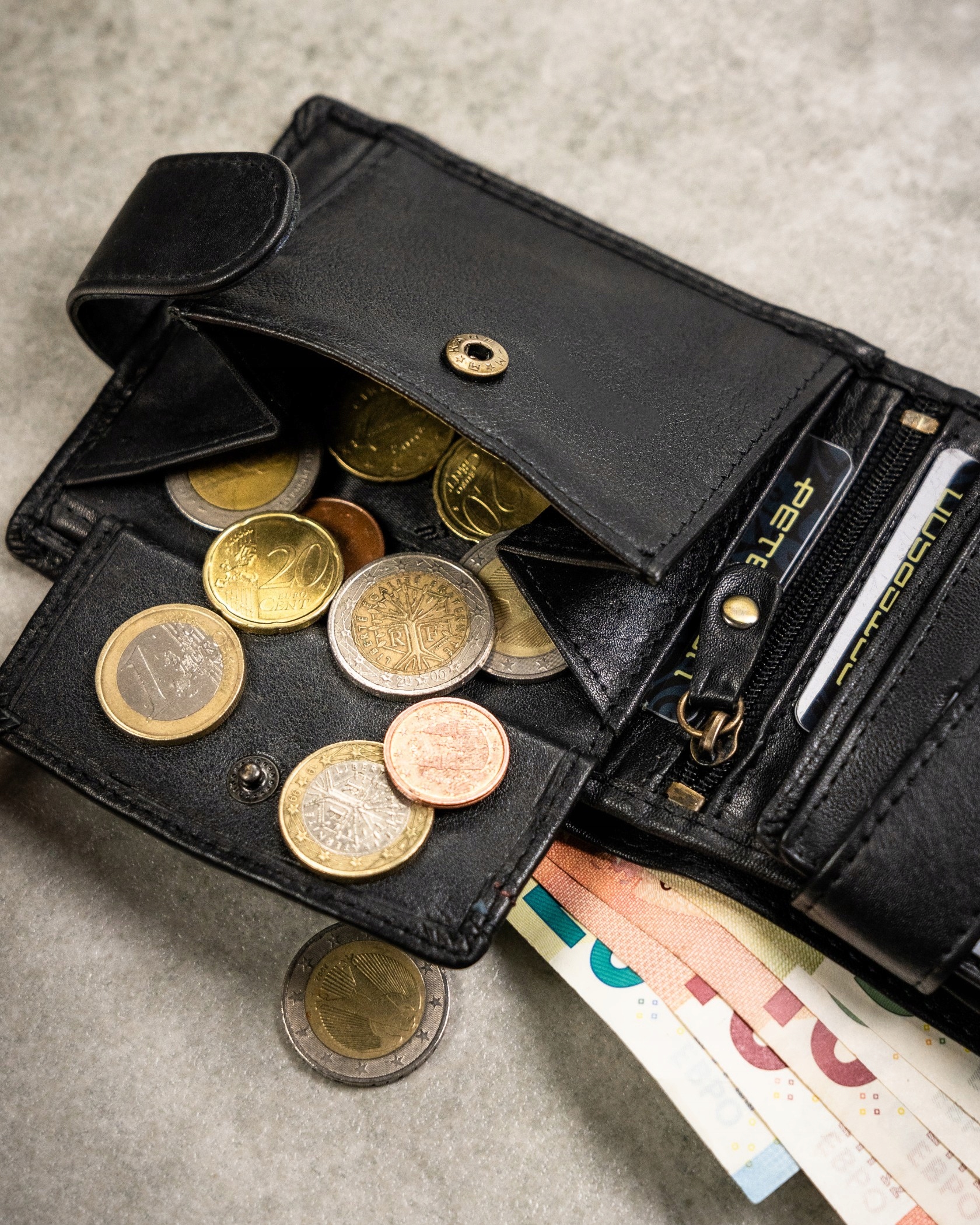 PETERSON PORĘCZNY PORTFEL MĘSKI SKÓRZANY BRELOK PUDEŁKO PREZENT CZARNY 1549 Kolor czarny