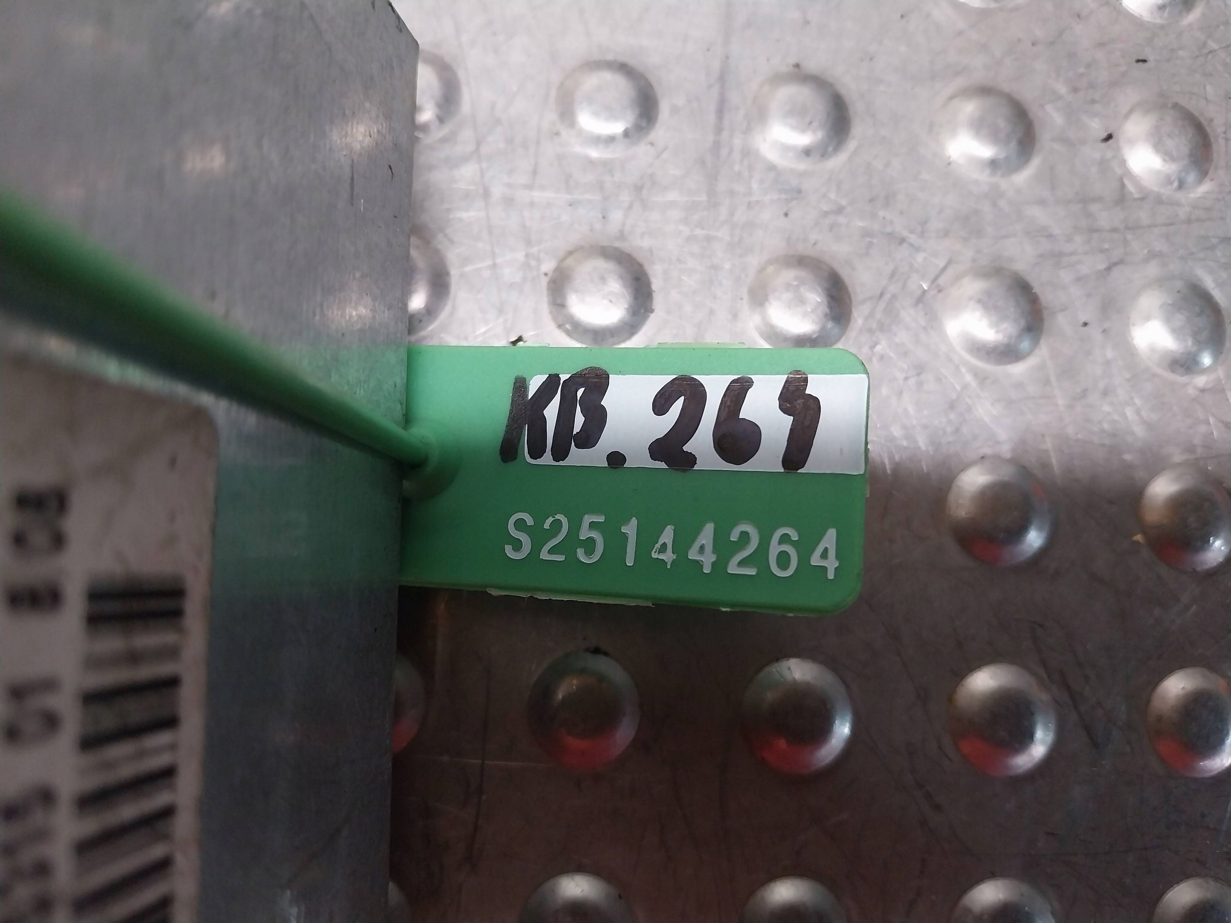 control unit voltage module 9127088 BMW E87 E90 E91 2.0 D