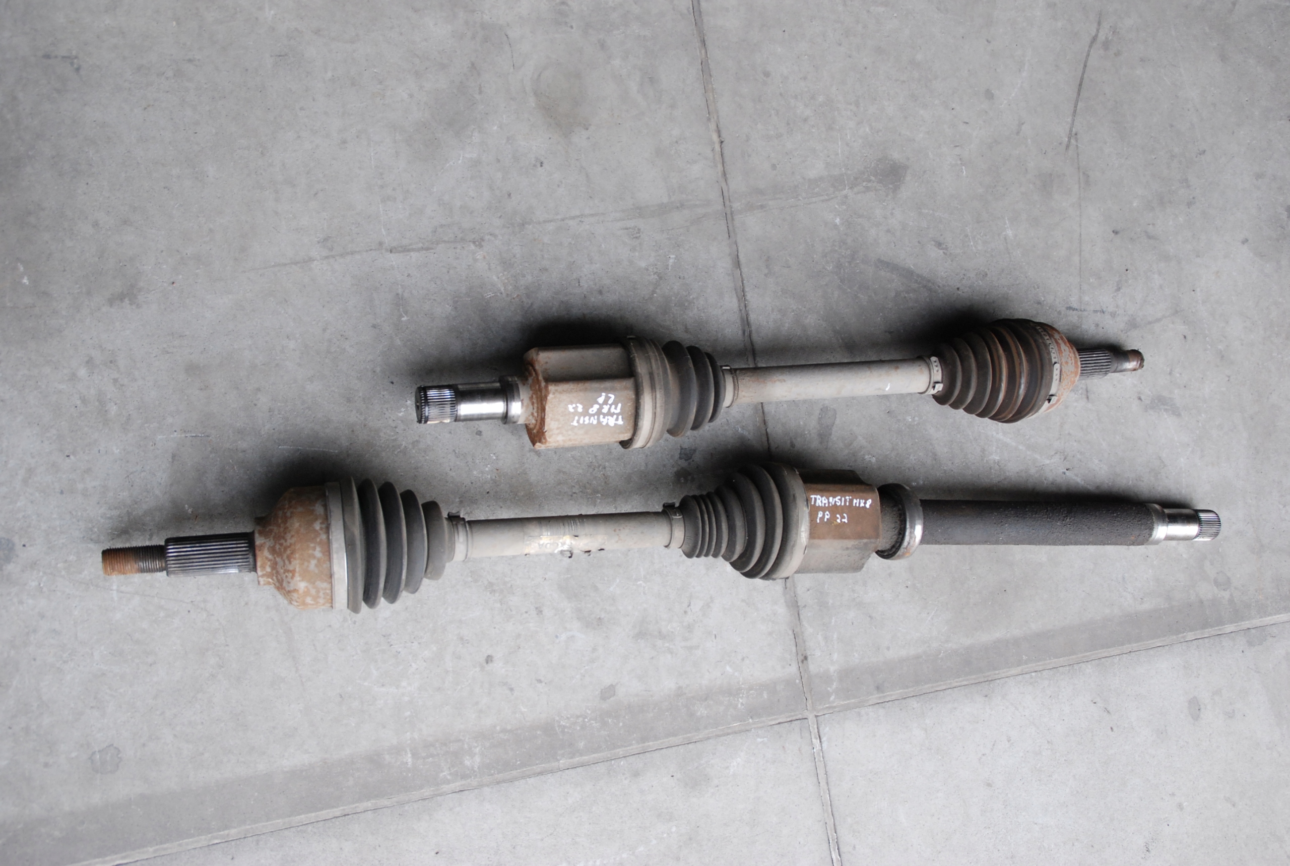 ПІВВІСЬ P / L FORD TRANSIT MK8 2.2 TDCI 14-