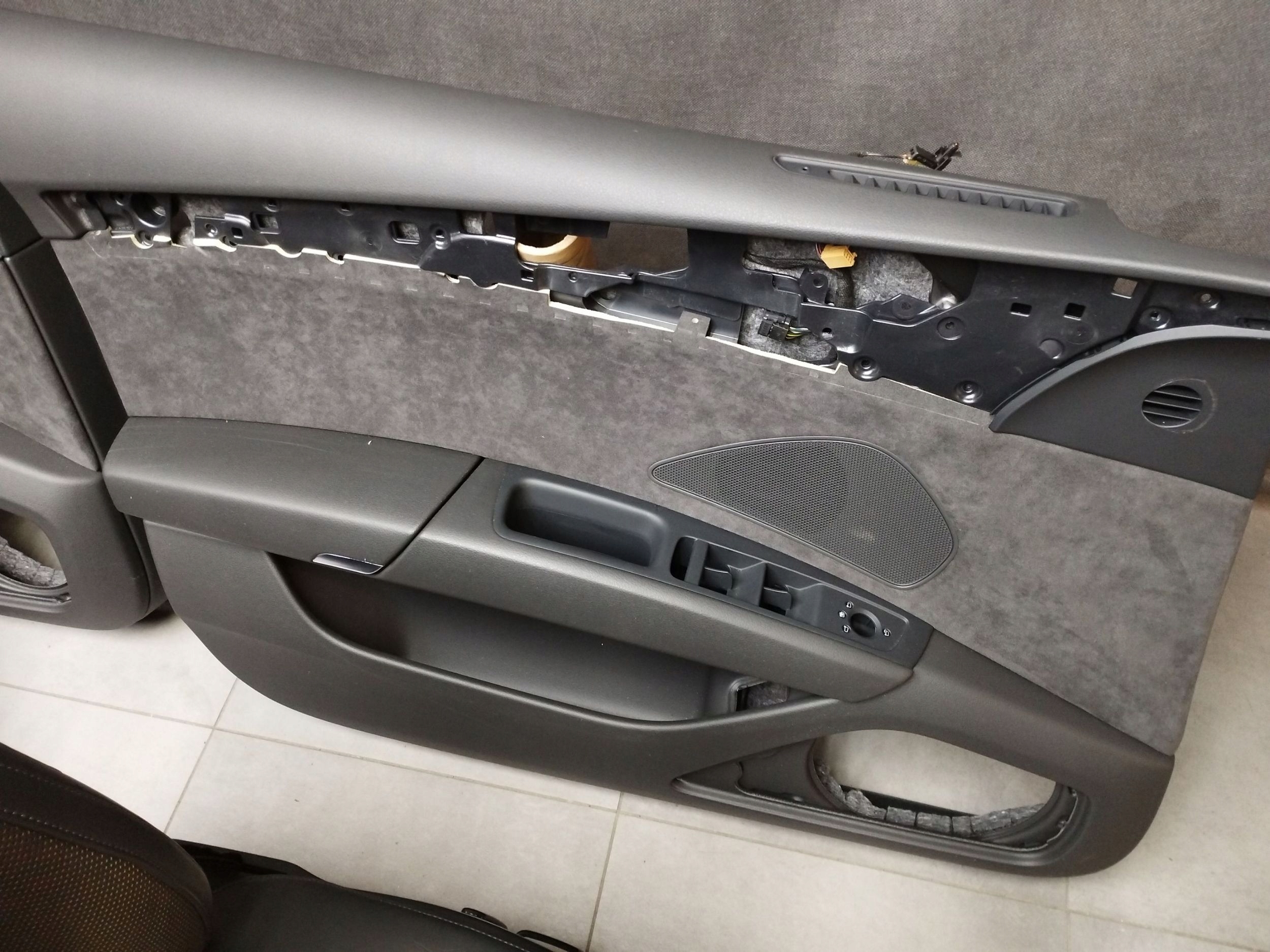 Audi A8 D4 4H seats side leather WENTYLOWANE heated
