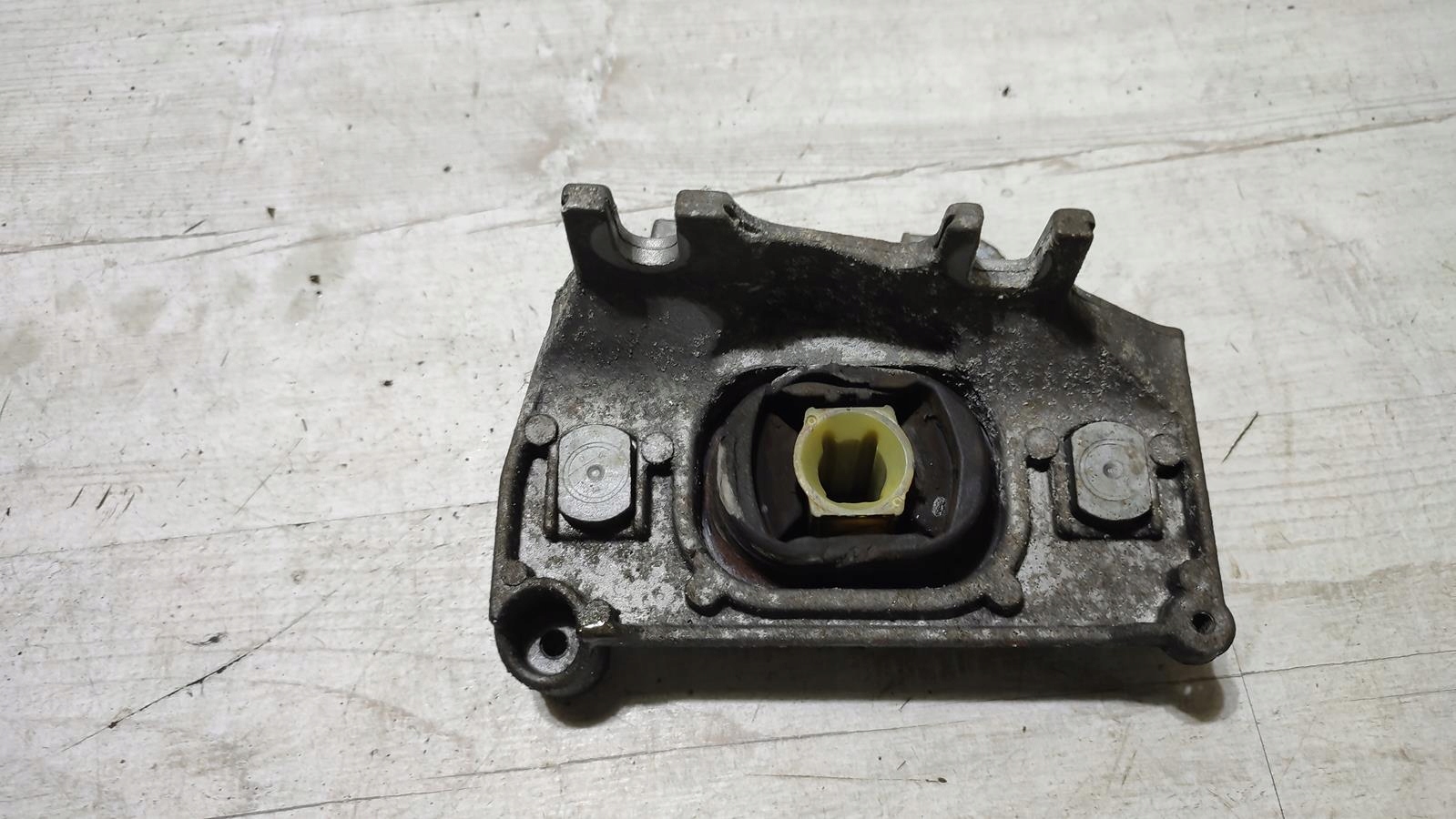 holder gearbox mounting Dacia Duster and Lift 14r