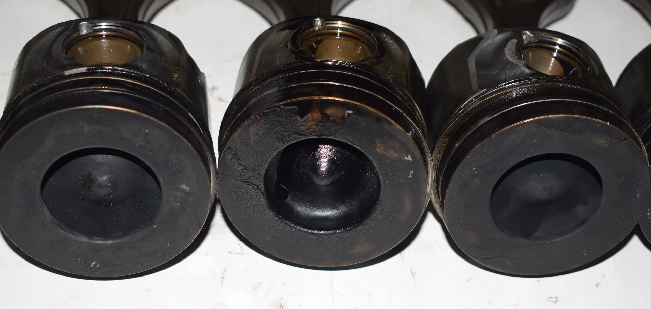 AUDI A6 C6 A4 B7 Piston avec bielle 059AA 3.0 TDI