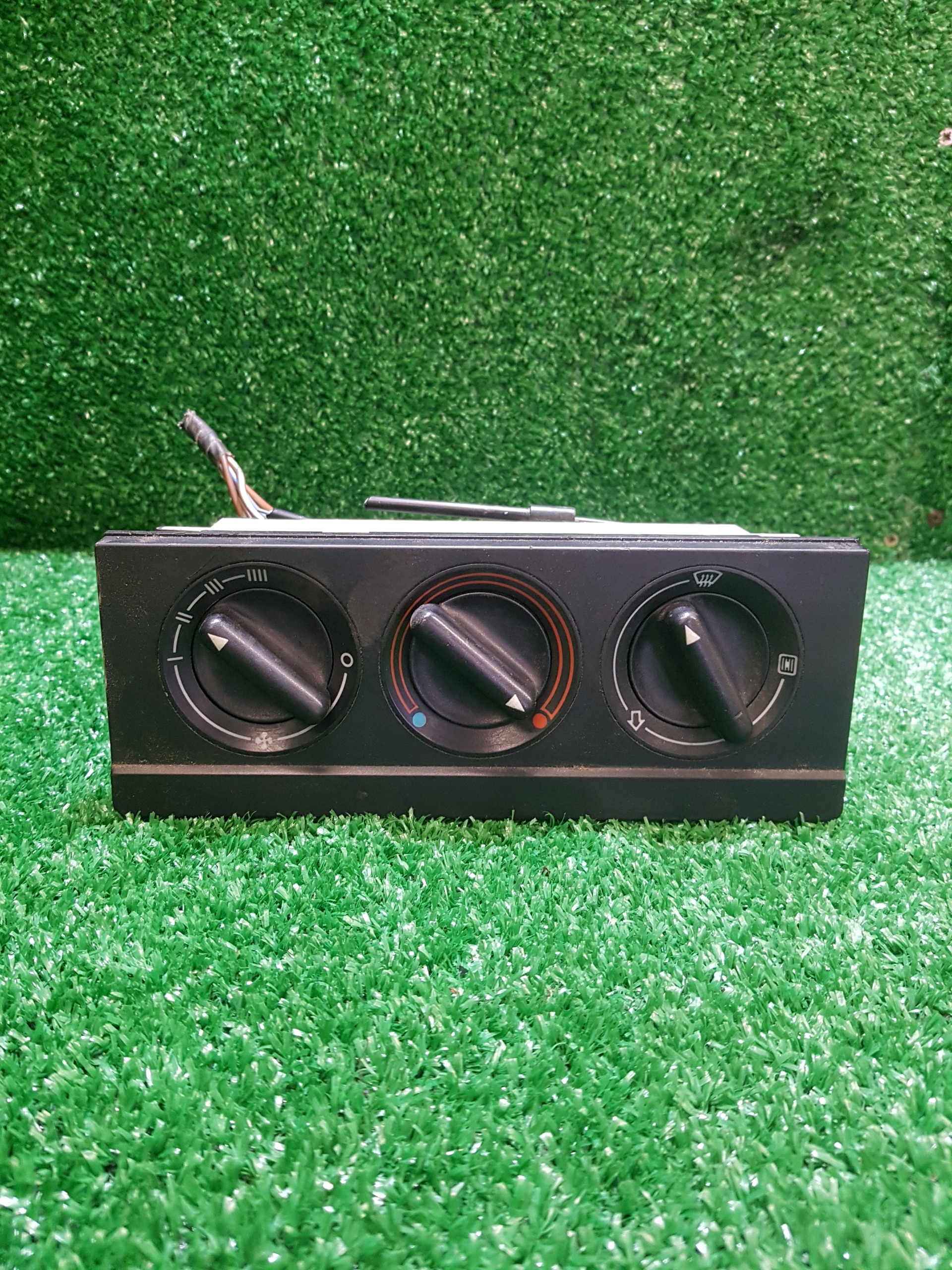 control panel air conditioning devices AUDI 80 B4