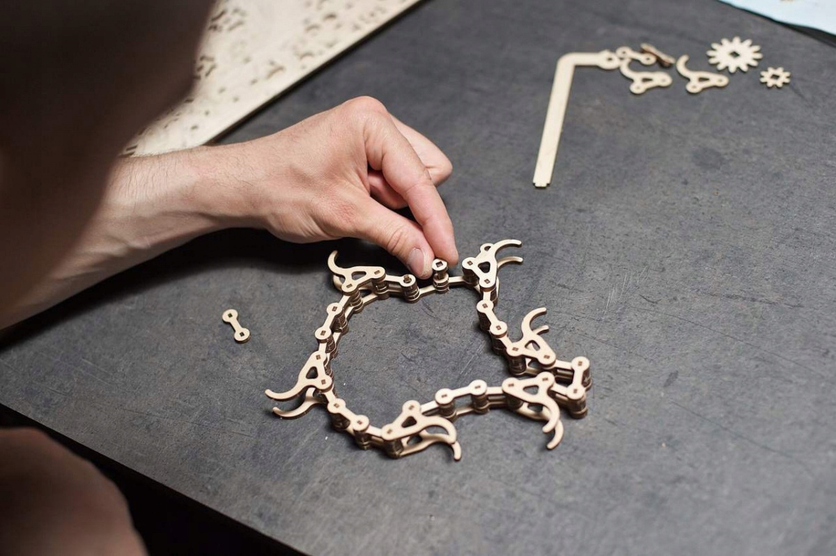 Drewniane Puzzle 3D TOR KULKOWY Marble Run Ugears Liczba elementów 400