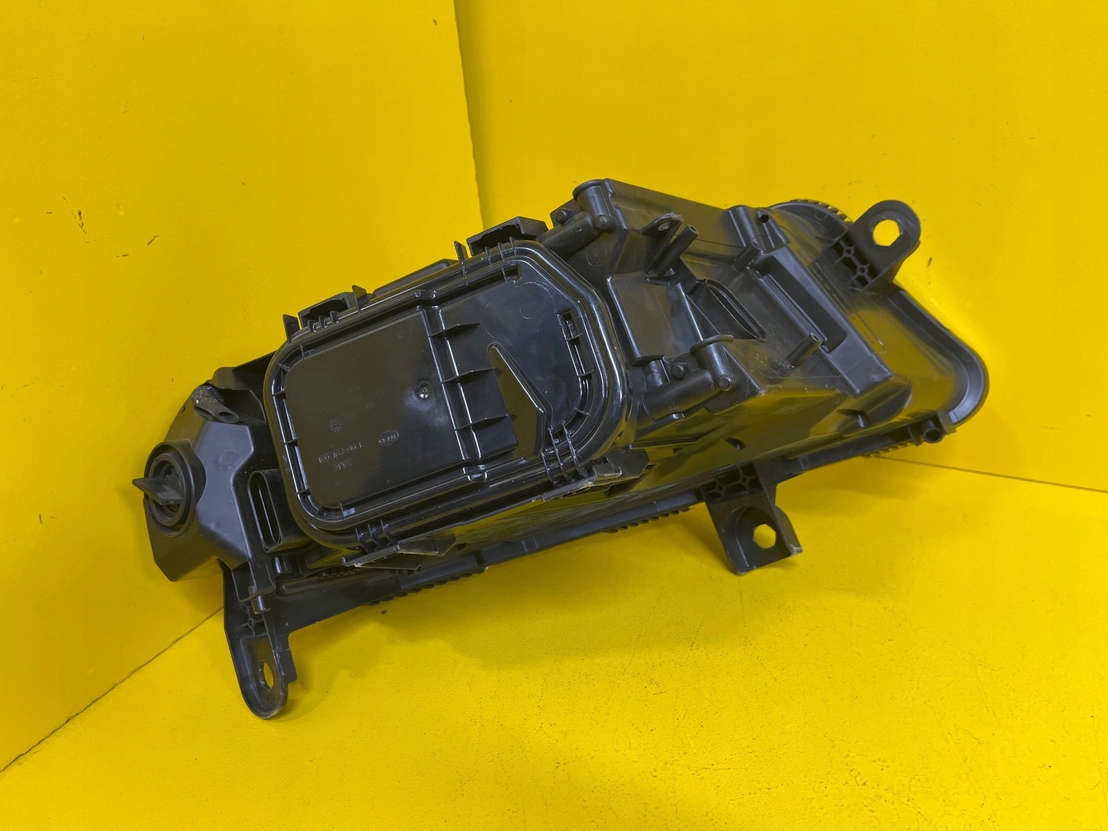 light left front AUDI A6 C6 XENON 4F0941029AK