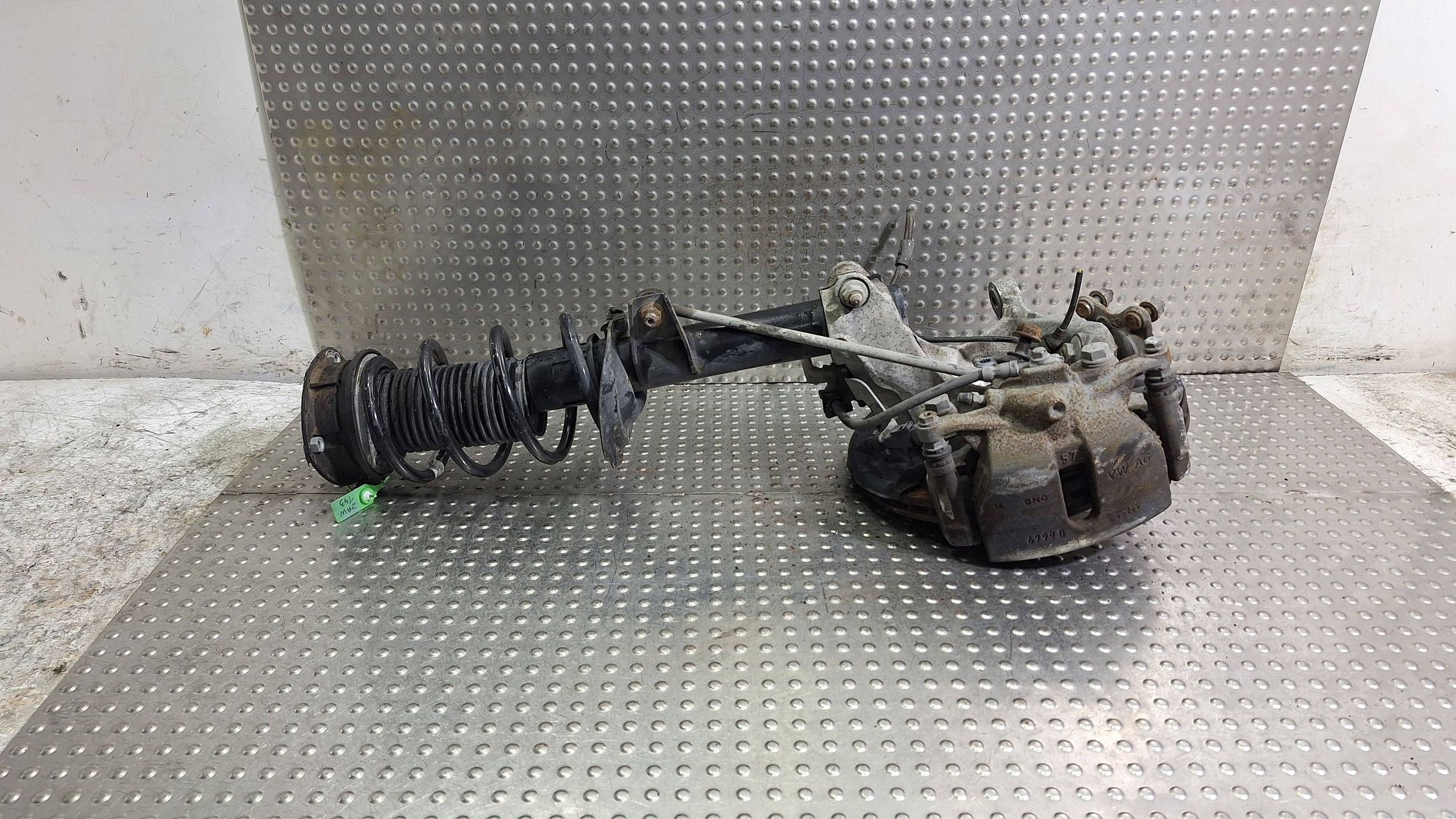 swing shock absorber right front 5Q0407258C 3Q0413031BN VW PASSAT B8