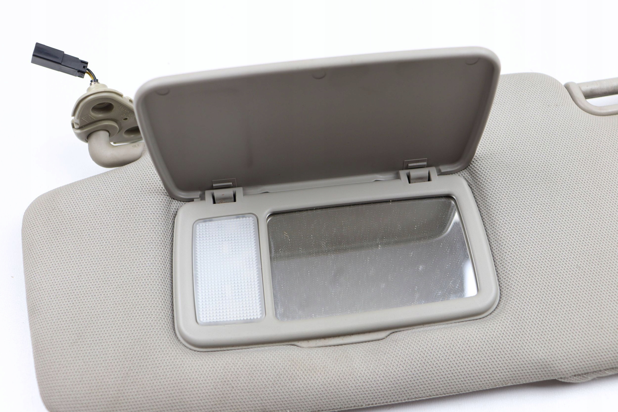 SUBARY LEGACY IV cover PRZECIWSLONECZNA left visor visor