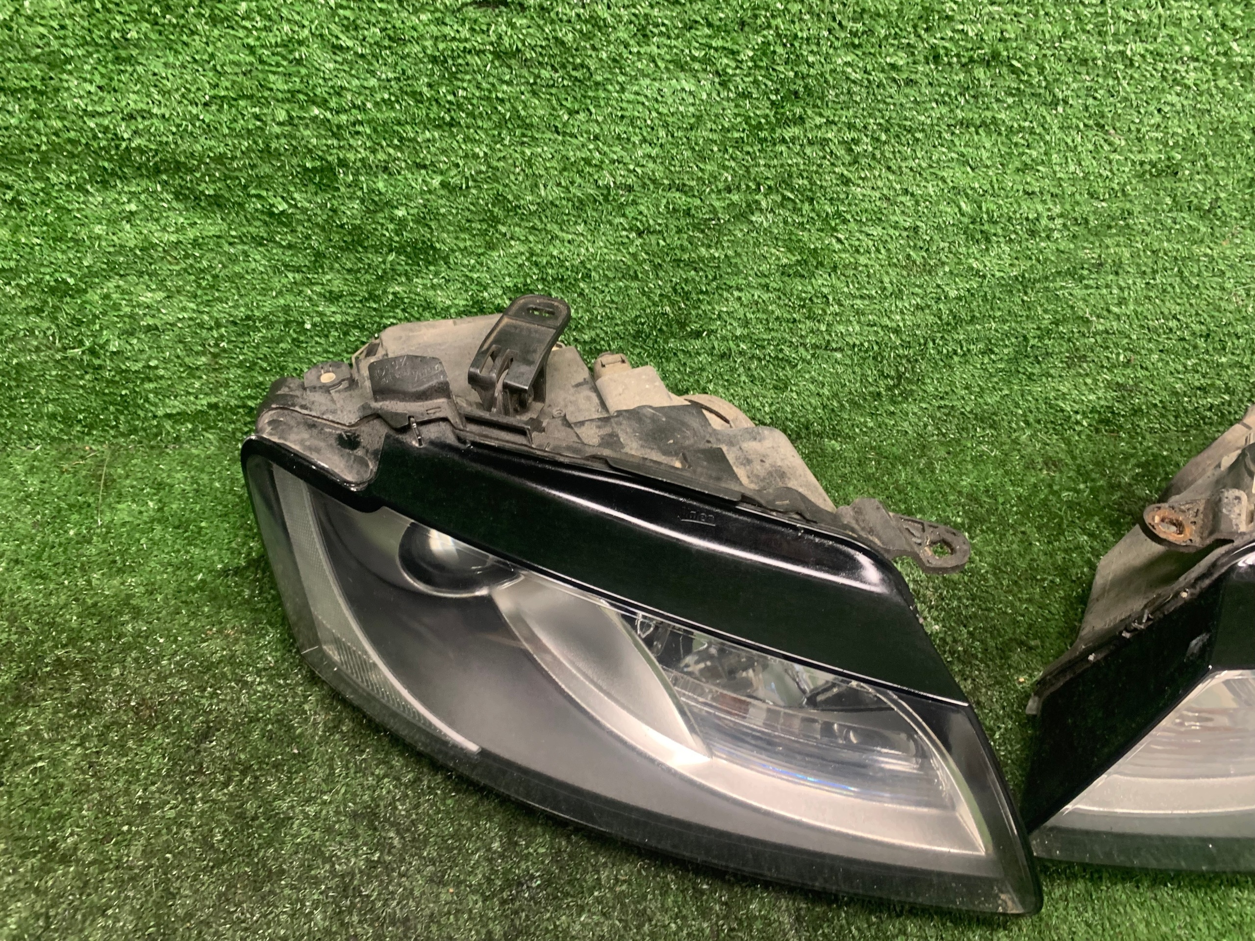 AUDI A5 S5 REFLEKTOR light front left right 8T0941003AB 8T0941004AB