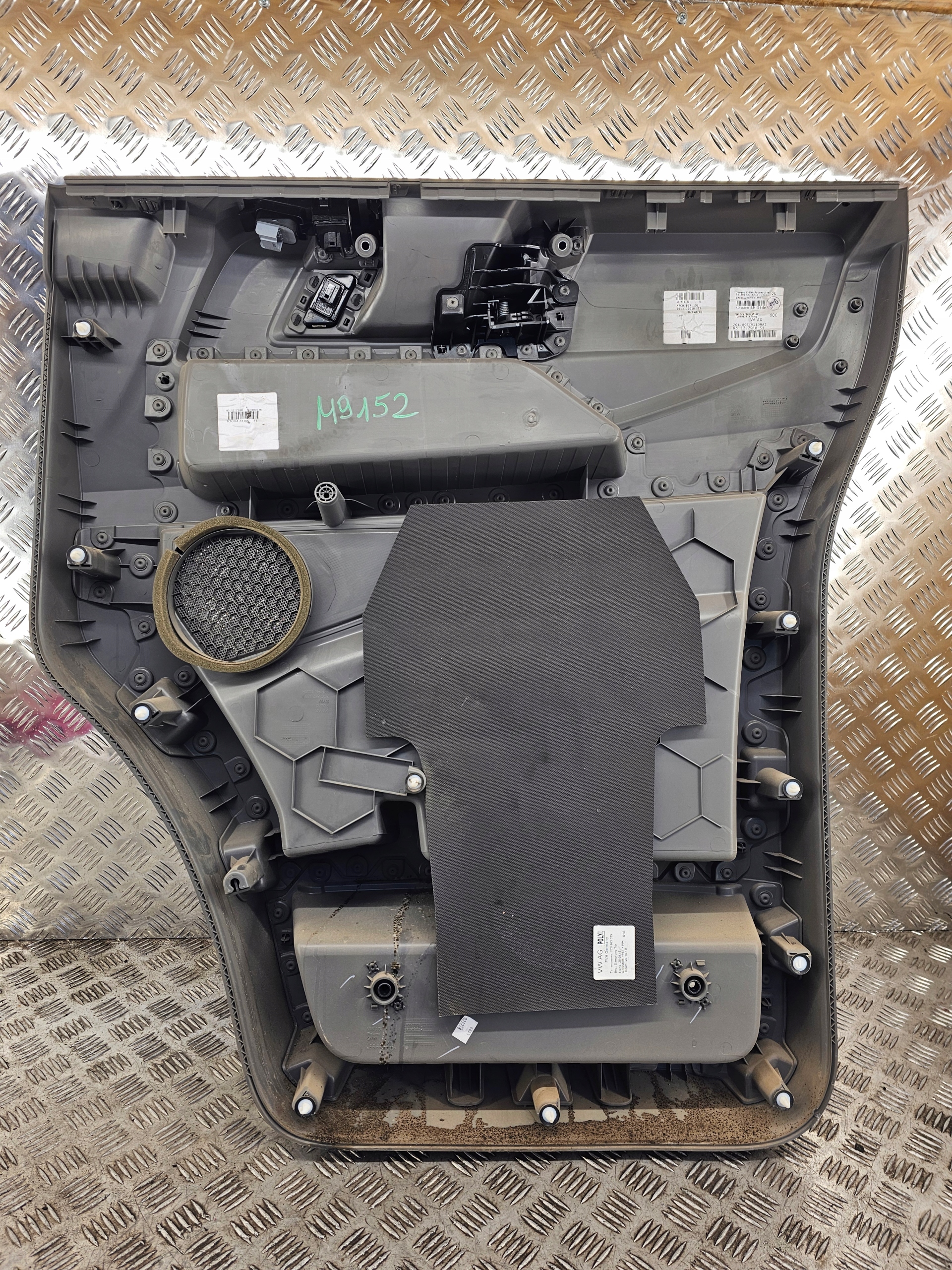 VW CRAFTER II MAN TGE 20-24 upholstery door left side