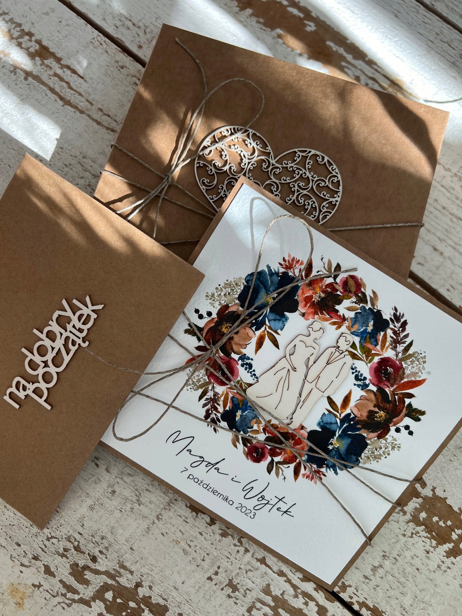 Rustikální svatební přáníčko, ručně vyrobené, mladý pár ve věnci